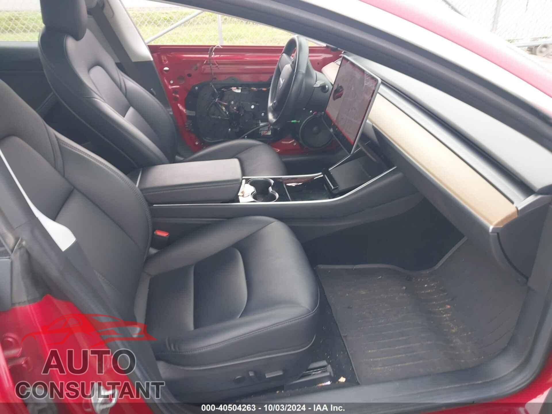 TESLA MODEL 3 2018 - 5YJ3E1EB0JF054593