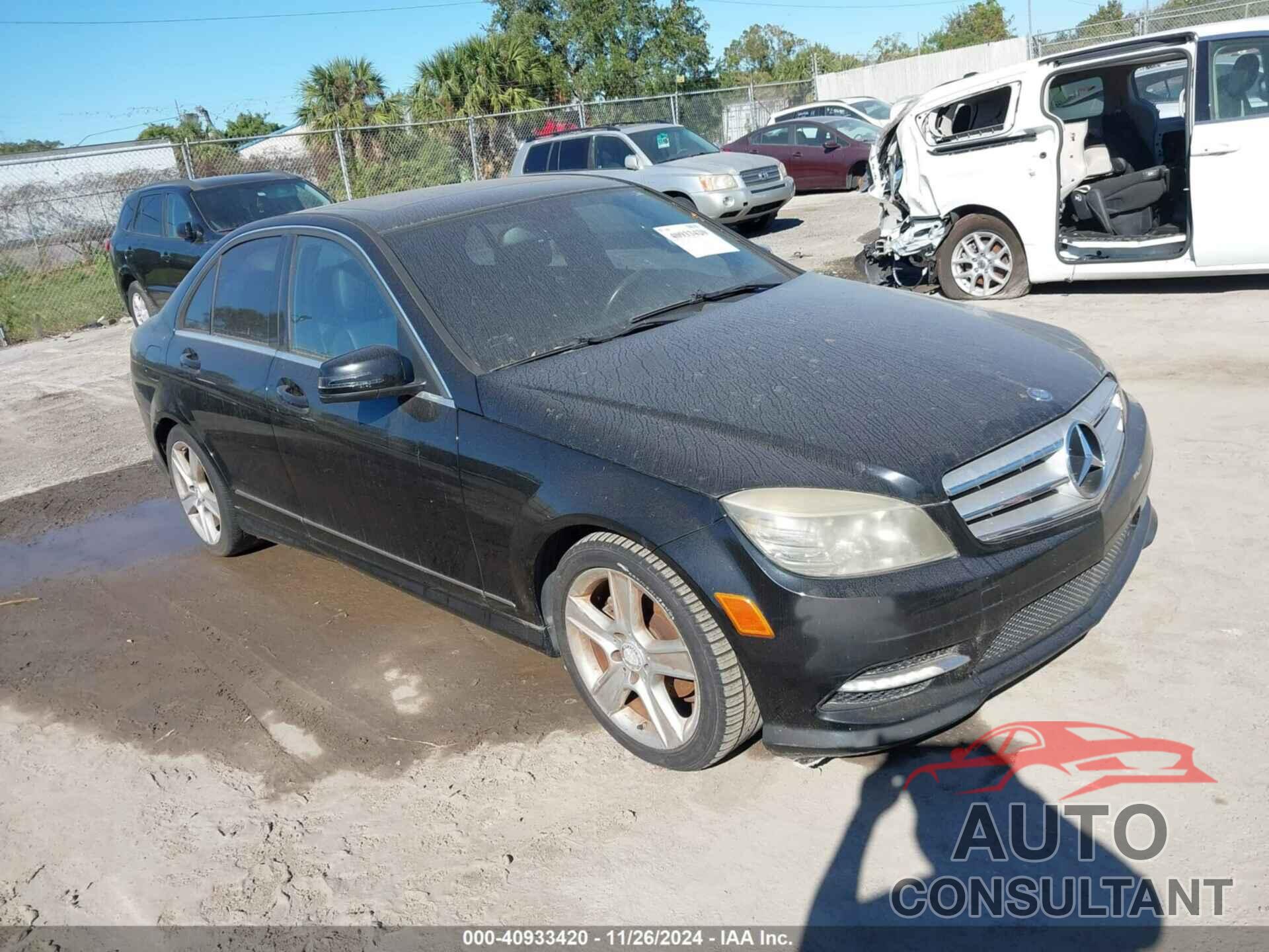MERCEDES-BENZ C 300 2011 - WDDGF5EB1BR133861