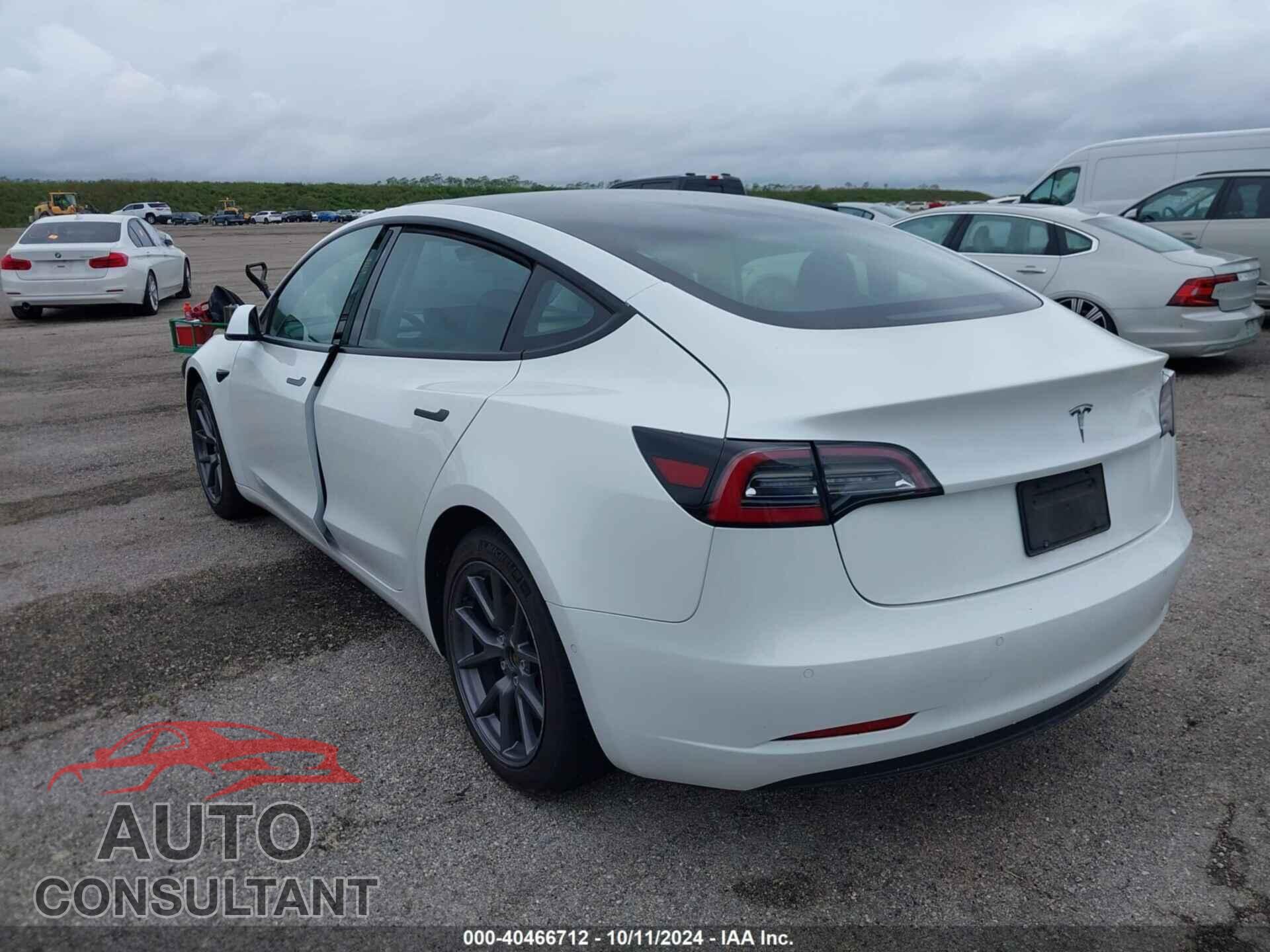 TESLA MODEL 3 2022 - 5YJ3E1EA6NF102885