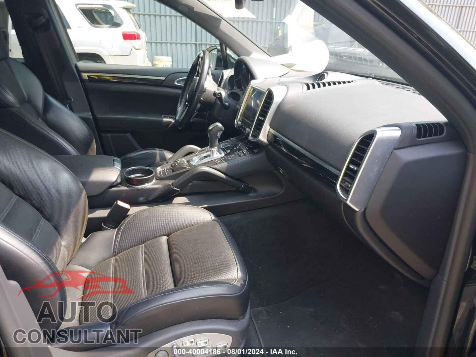 PORSCHE CAYENNE 2017 - WP1AB2A20HLA52845