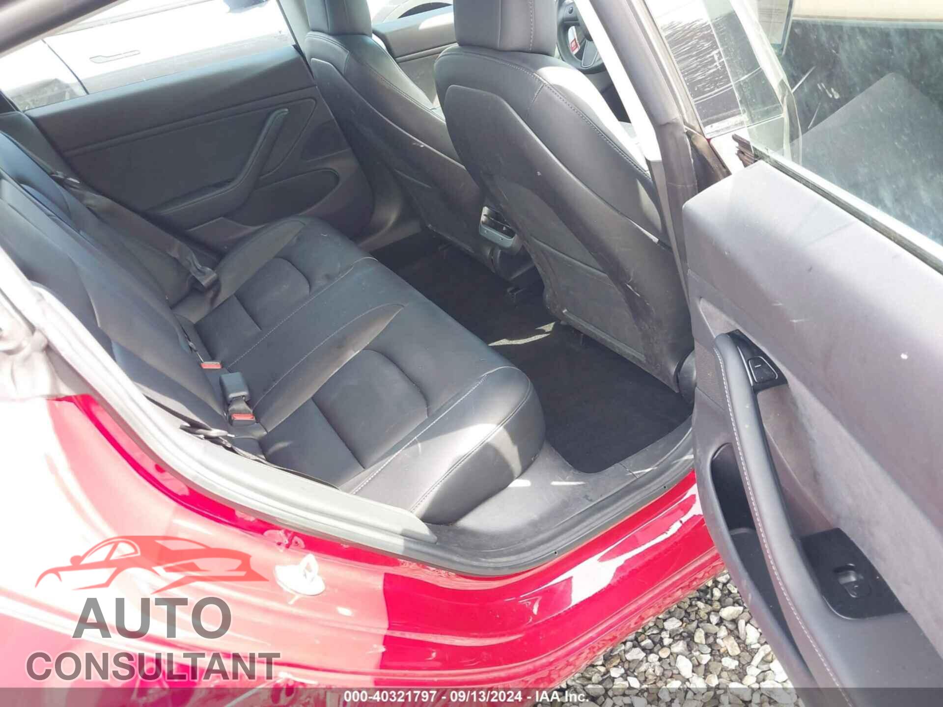 TESLA MODEL 3 2019 - 5YJ3E1EB6KF368024