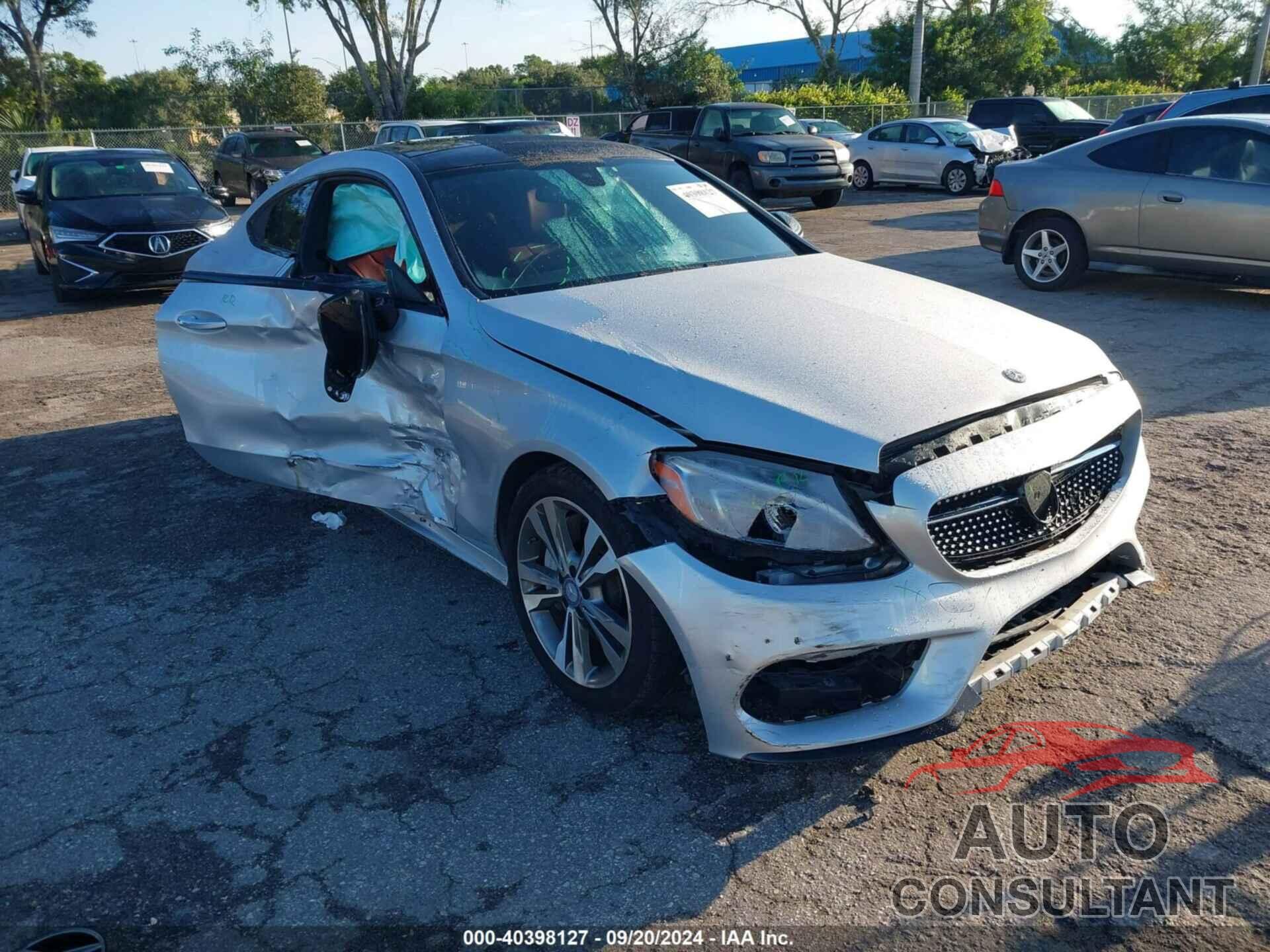 MERCEDES-BENZ C 300 2018 - WDDWJ4KB1JF689483