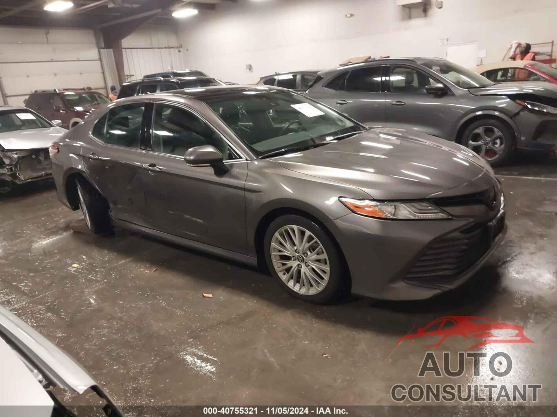 TOYOTA CAMRY 2019 - 4T1B11HK1KU804106