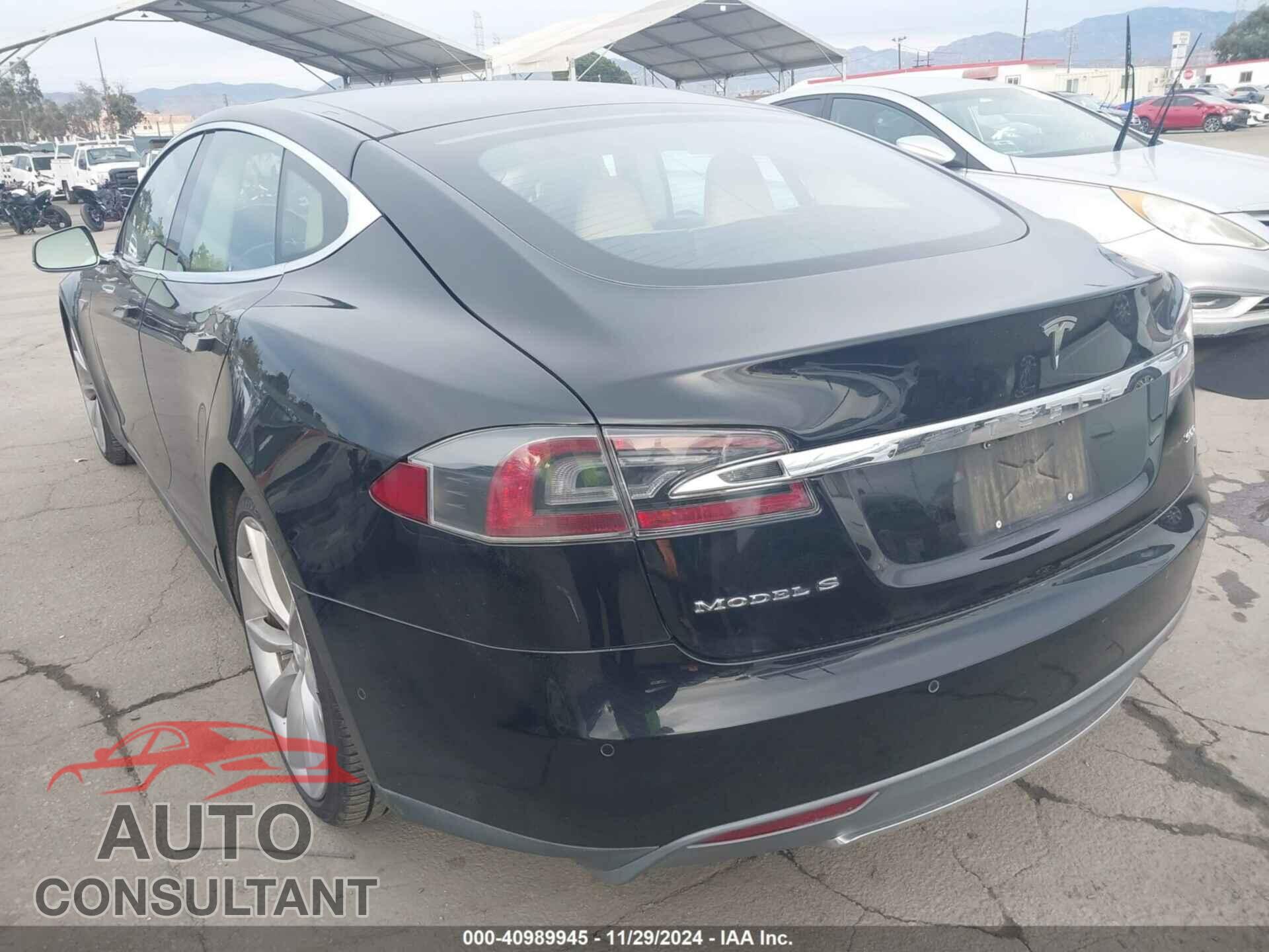 TESLA MODEL S 2015 - 5YJSA1E29FF105930