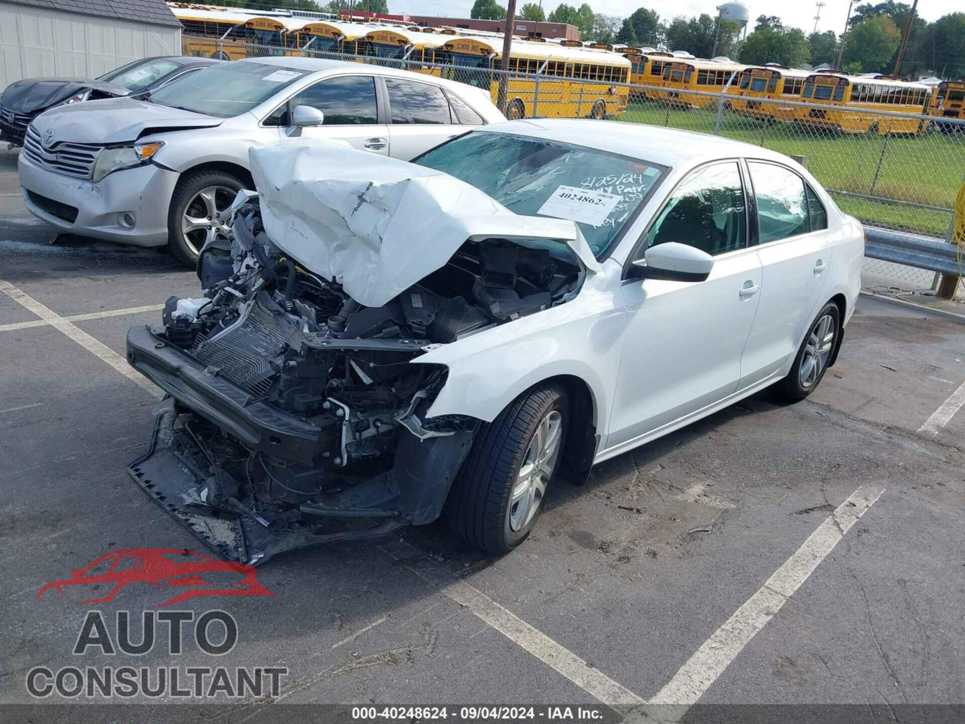 VOLKSWAGEN JETTA 2017 - 3VW2B7AJ8HM375689
