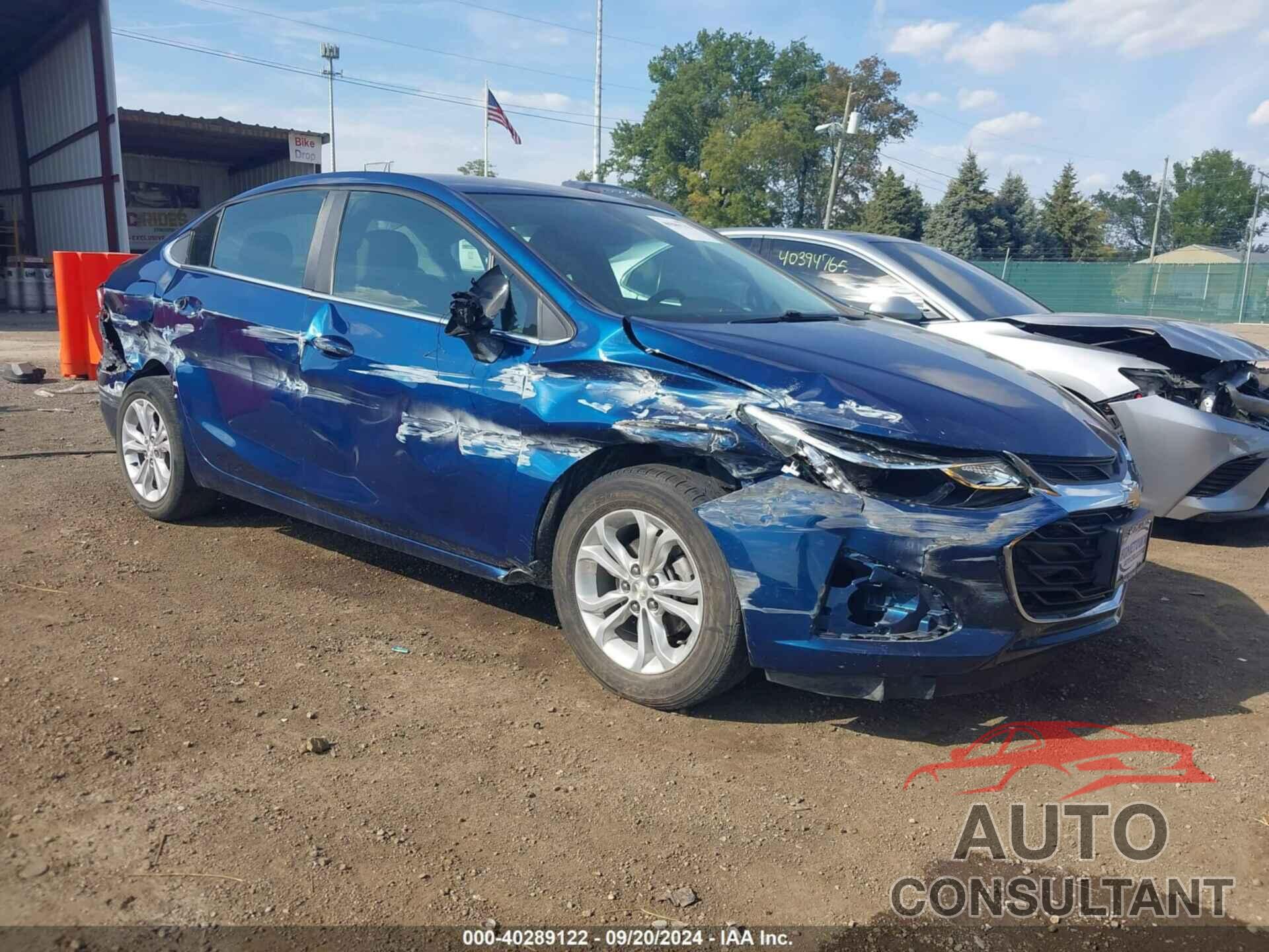 CHEVROLET CRUZE 2019 - 1G1BE5SM9K7128716