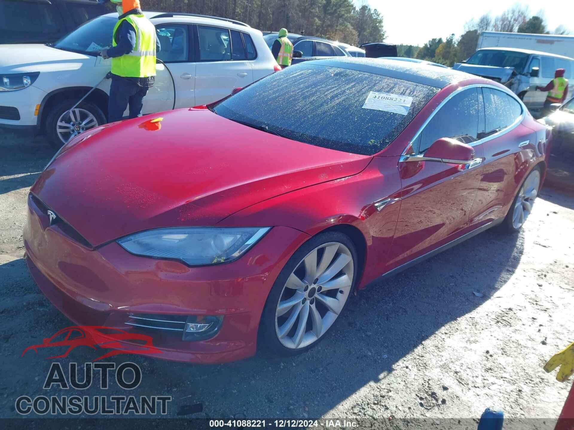 TESLA MODEL S 2013 - 5YJSA1DP8DFP15392