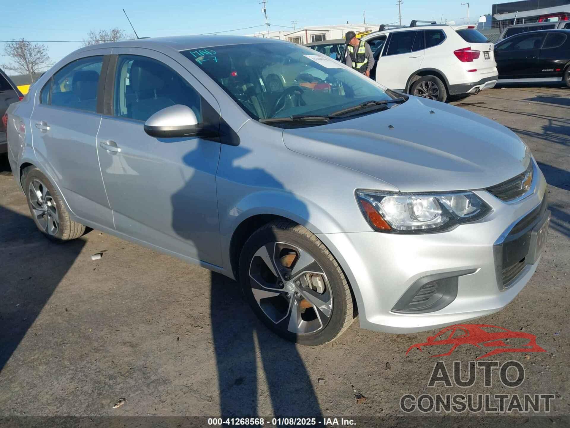 CHEVROLET SONIC 2017 - 1G1JF5SB5H4132098