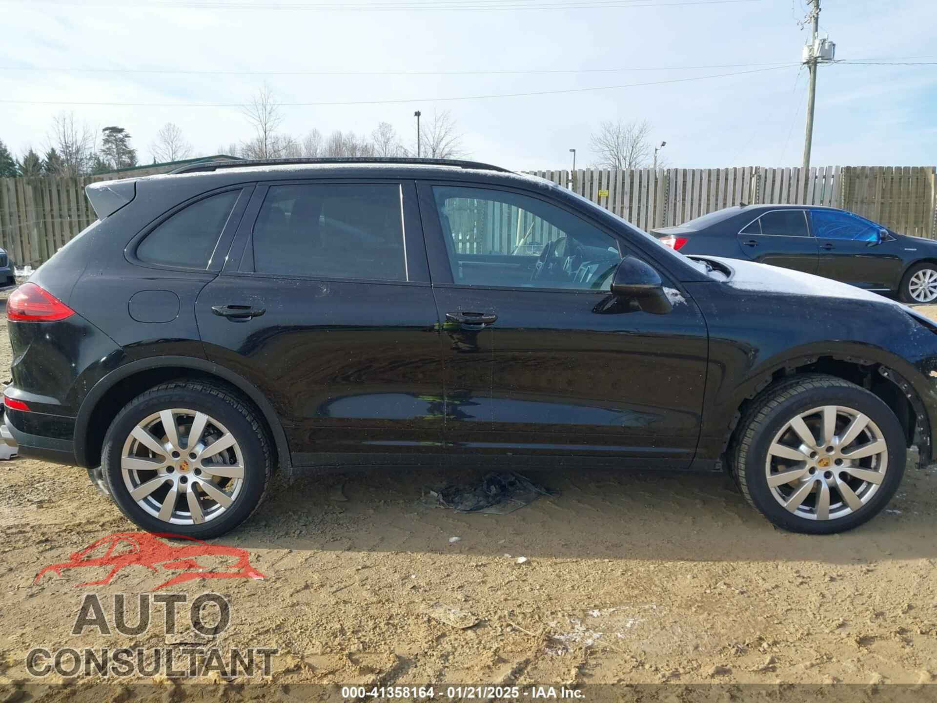 PORSCHE CAYENNE 2016 - WP1AB2A24GLA96569