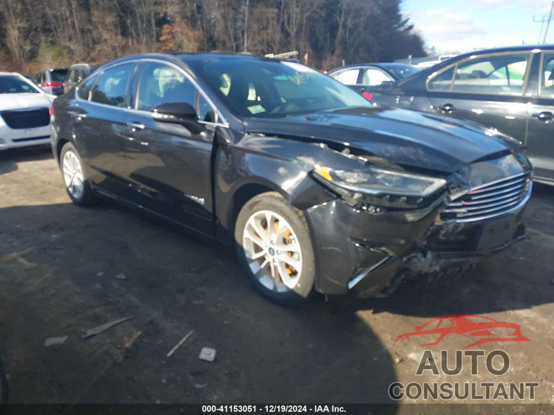 FORD FUSION HYBRID 2019 - 3FA6P0MU0KR154297