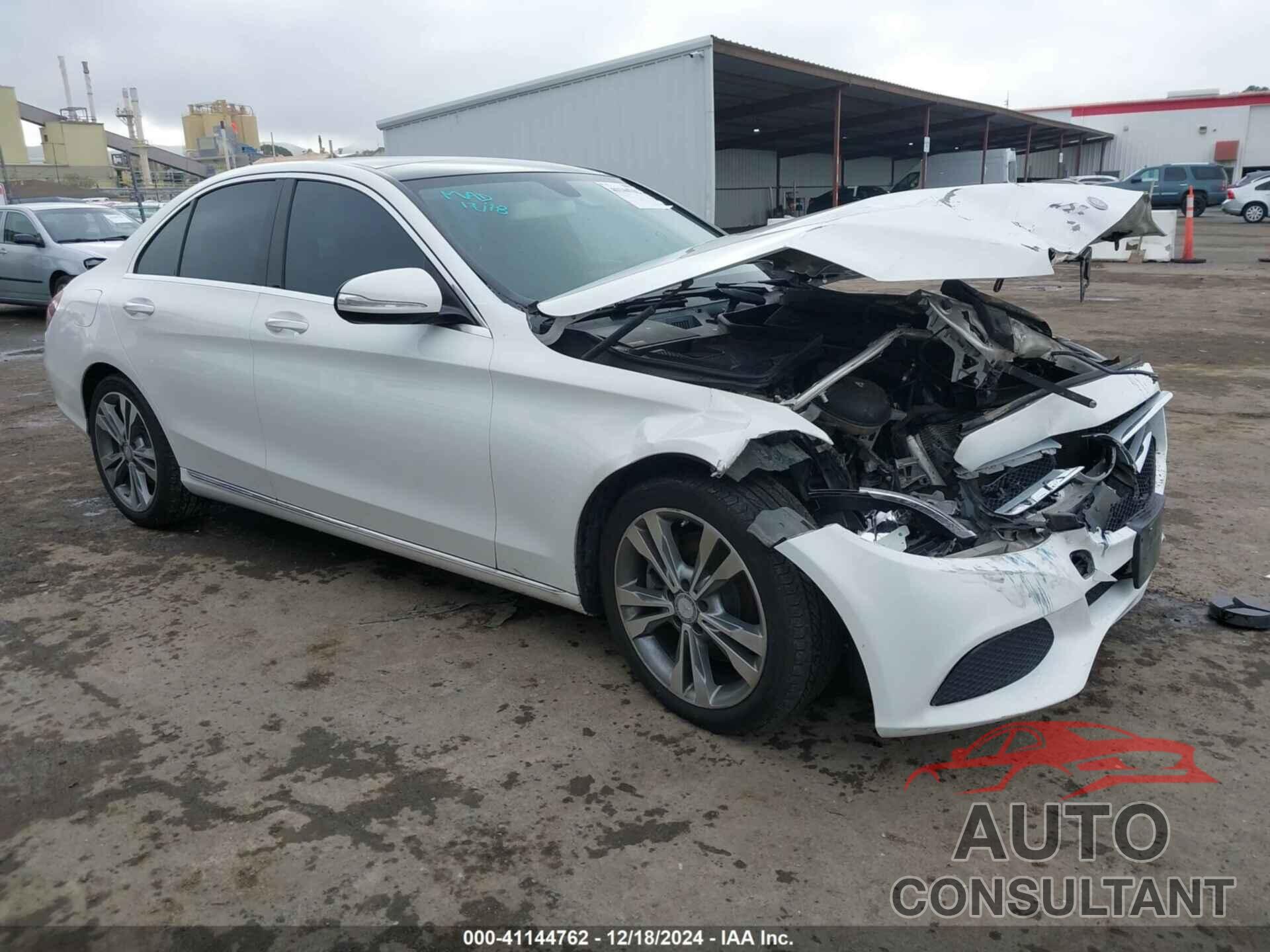 MERCEDES-BENZ C 300 2015 - 55SWF4KB1FU024914