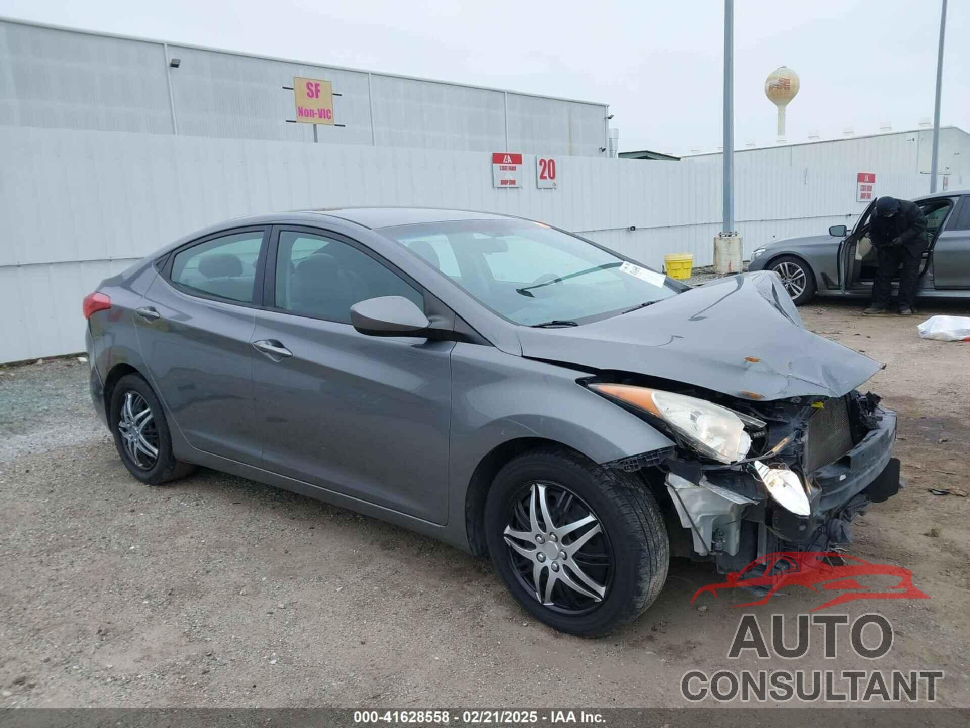 HYUNDAI ELANTRA 2013 - 5NPDH4AE3DH354700