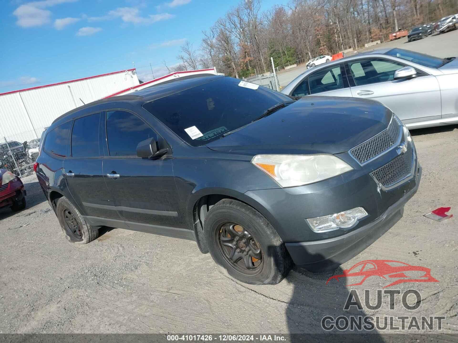 CHEVROLET TRAVERSE 2011 - 1GNKRFED8BJ180121