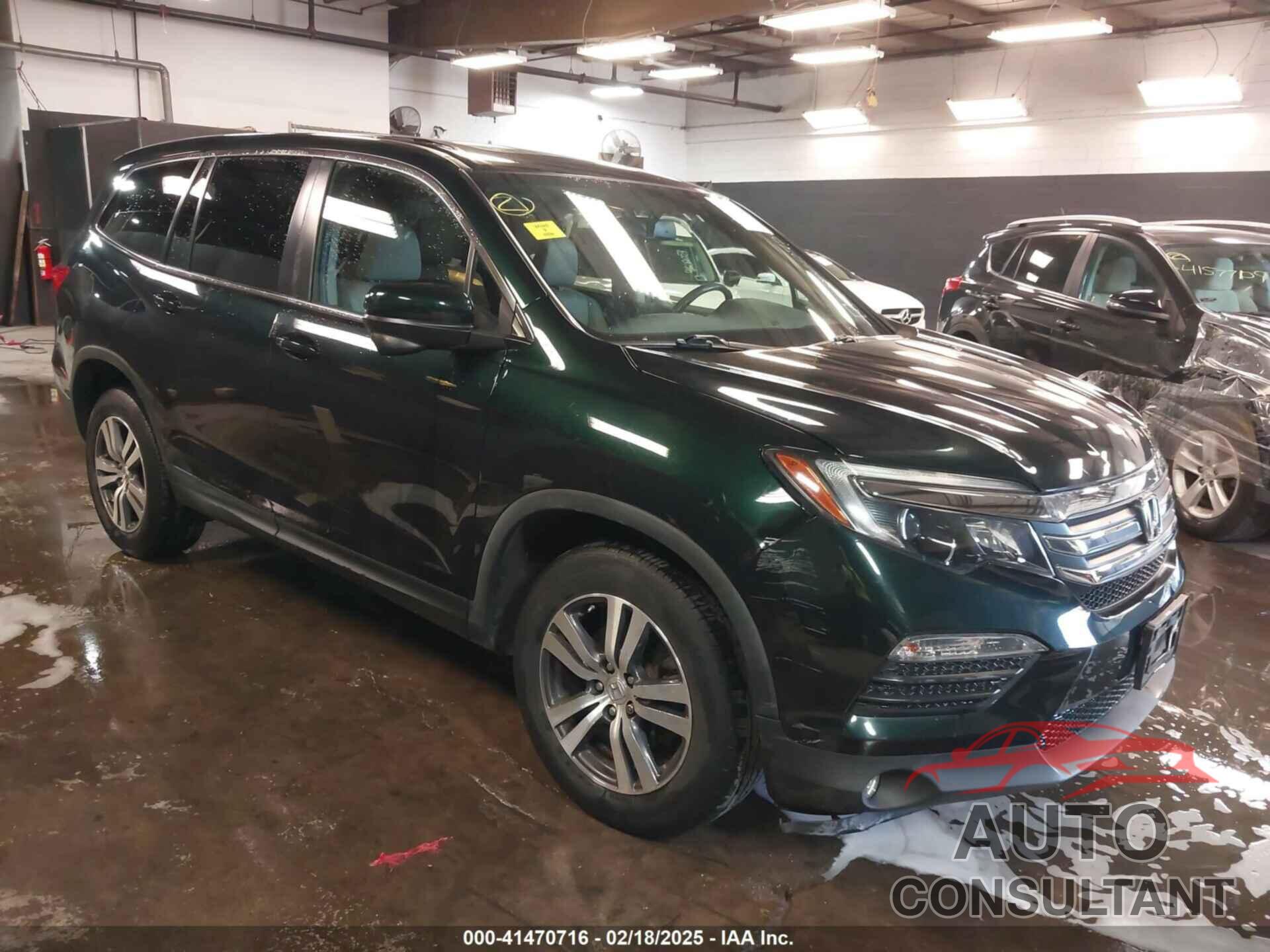 HONDA PILOT 2018 - 5FNYF6H56JB047220