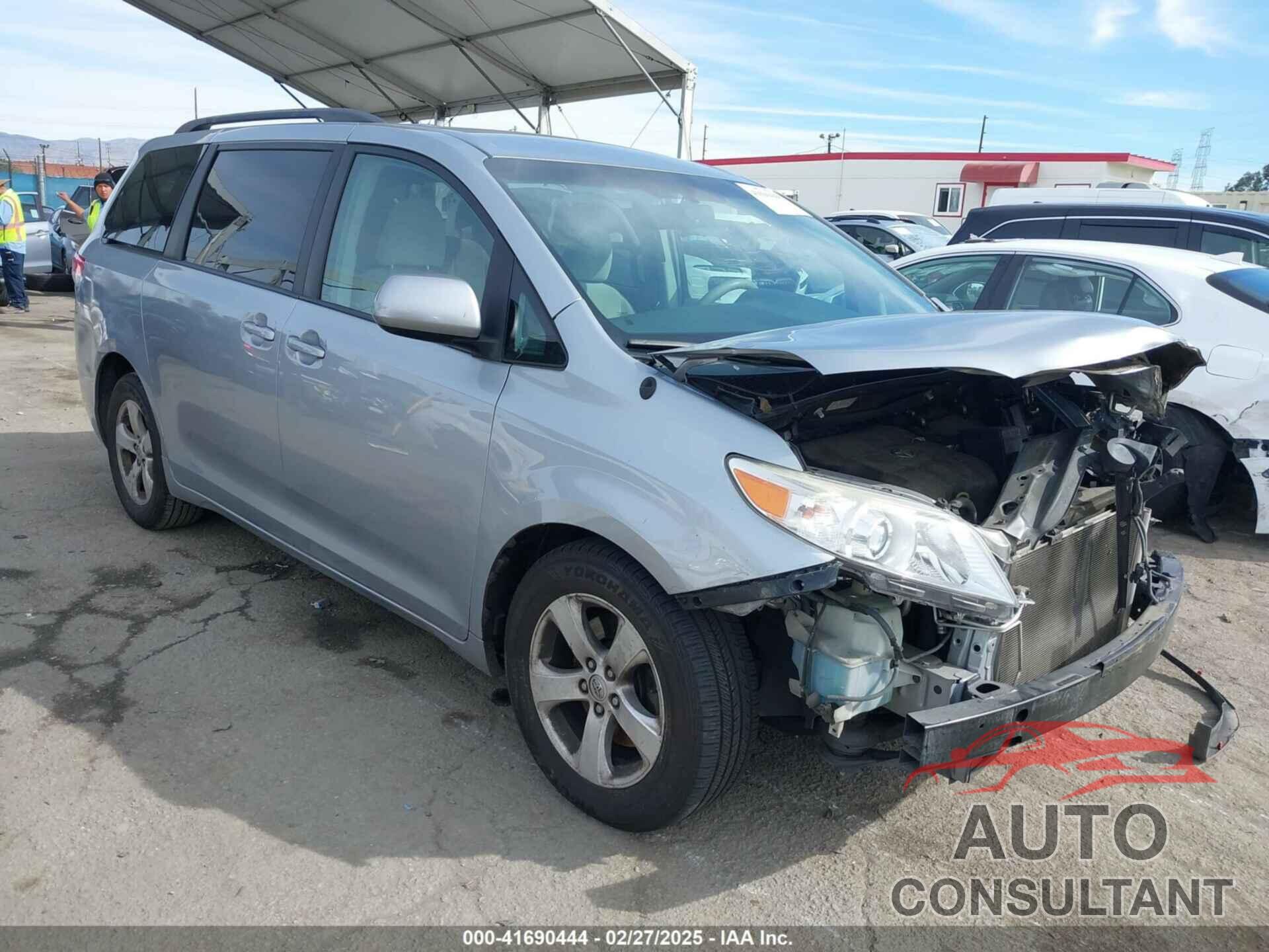 TOYOTA SIENNA 2014 - 5TDKK3DC0ES485124