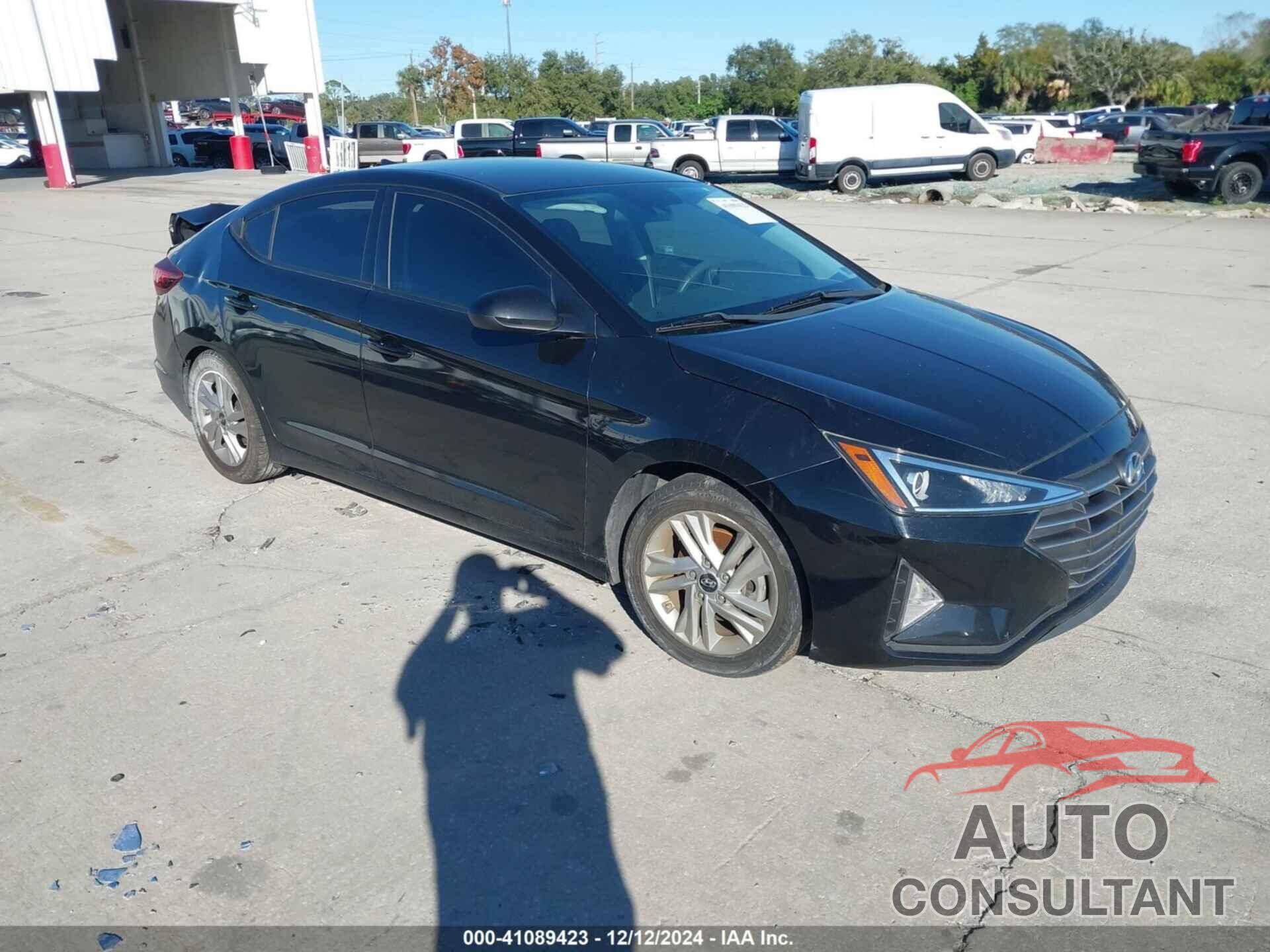 HYUNDAI ELANTRA 2020 - 5NPD84LF3LH579462