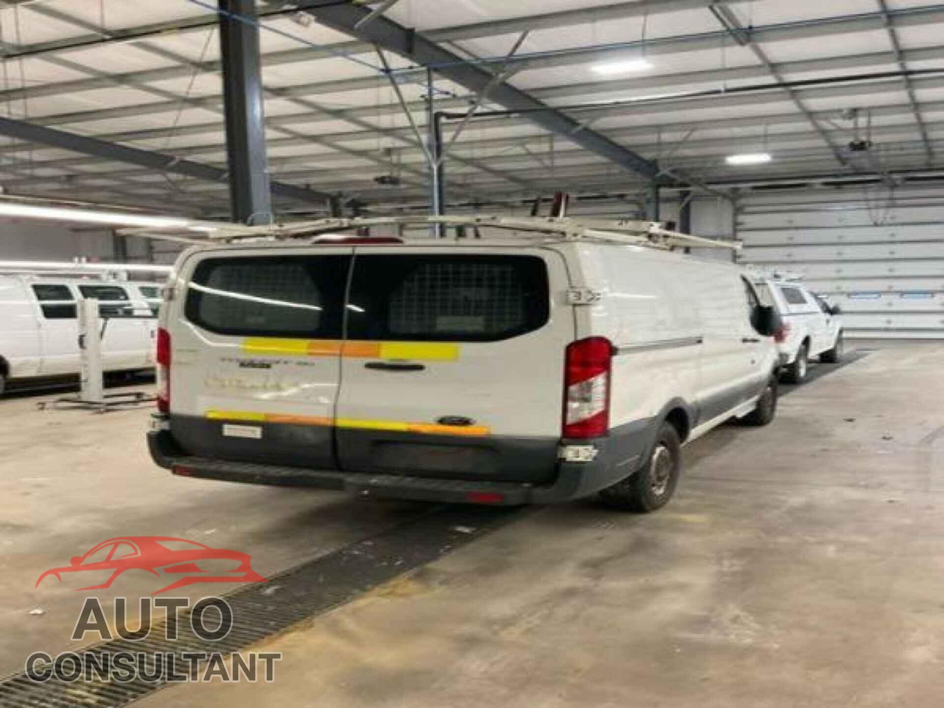 FORD TRANSIT 2015 - 1FTNE1YM4FKB00989