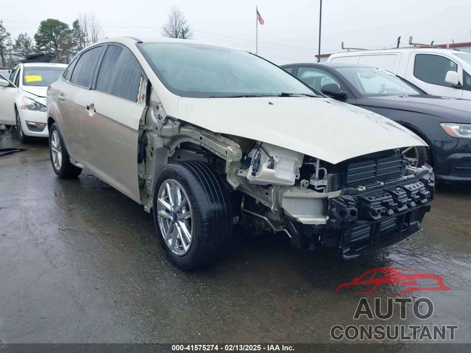 FORD FOCUS 2018 - 1FADP3F27JL219423