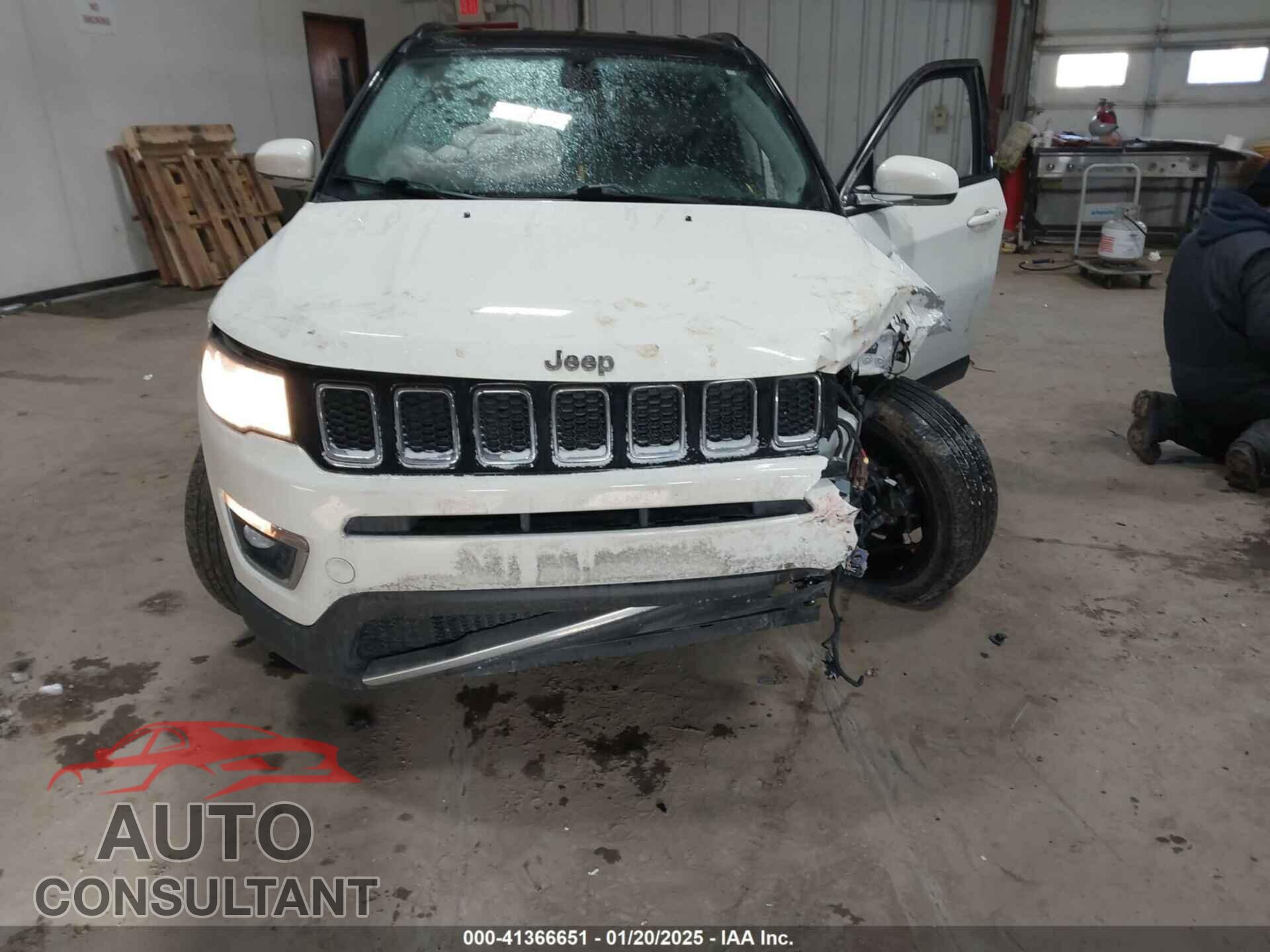 JEEP COMPASS 2020 - 3C4NJDCB3LT120048