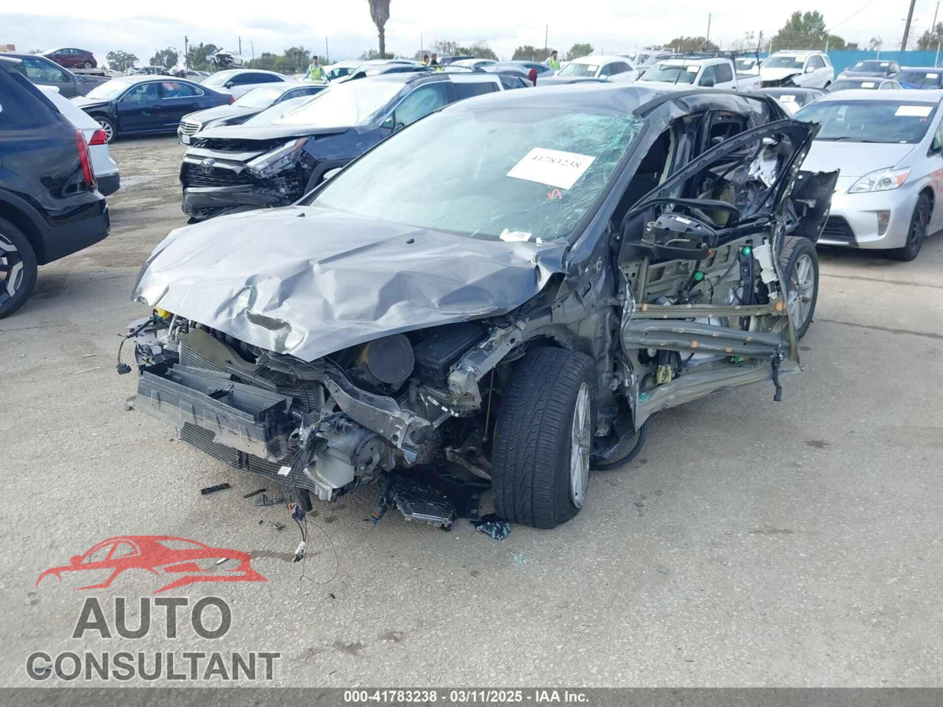 FORD FOCUS 2017 - 1FADP3K29HL277209