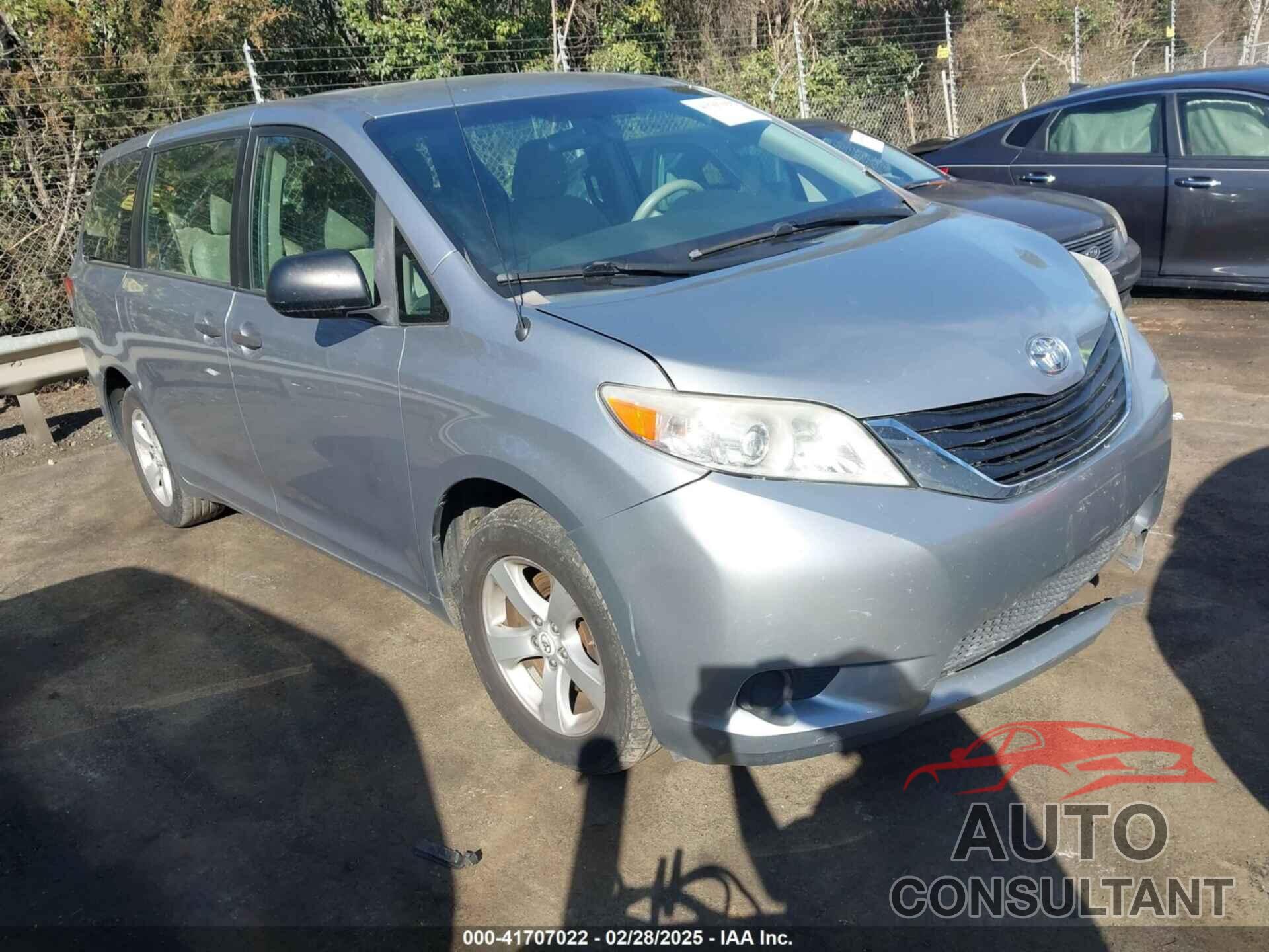 TOYOTA SIENNA 2011 - 5TDKA3DC1BS008961