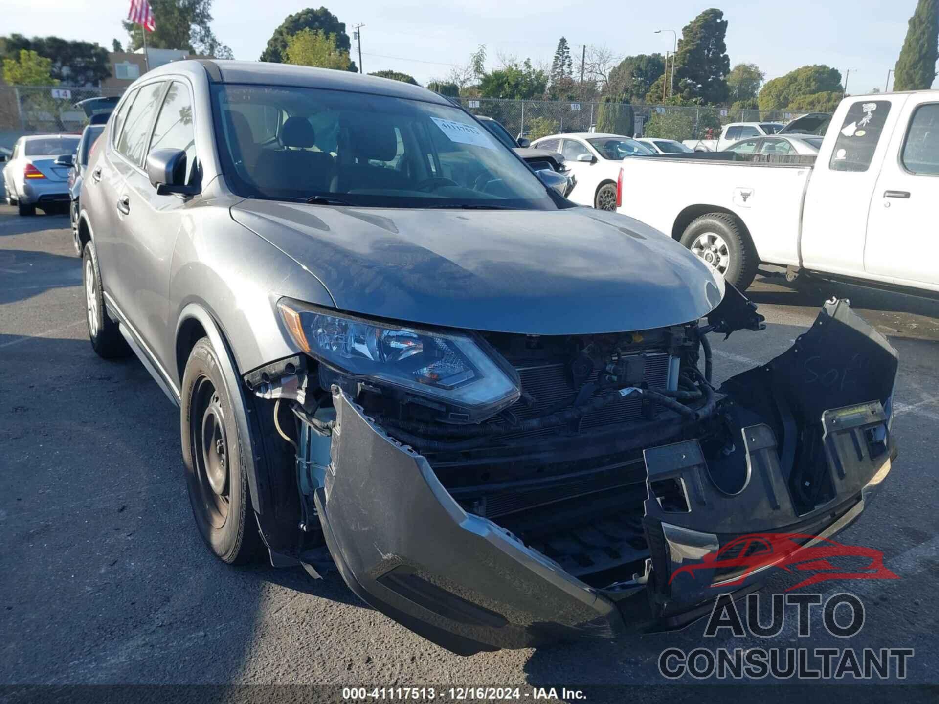 NISSAN ROGUE 2017 - KNMAT2MT3HP576132