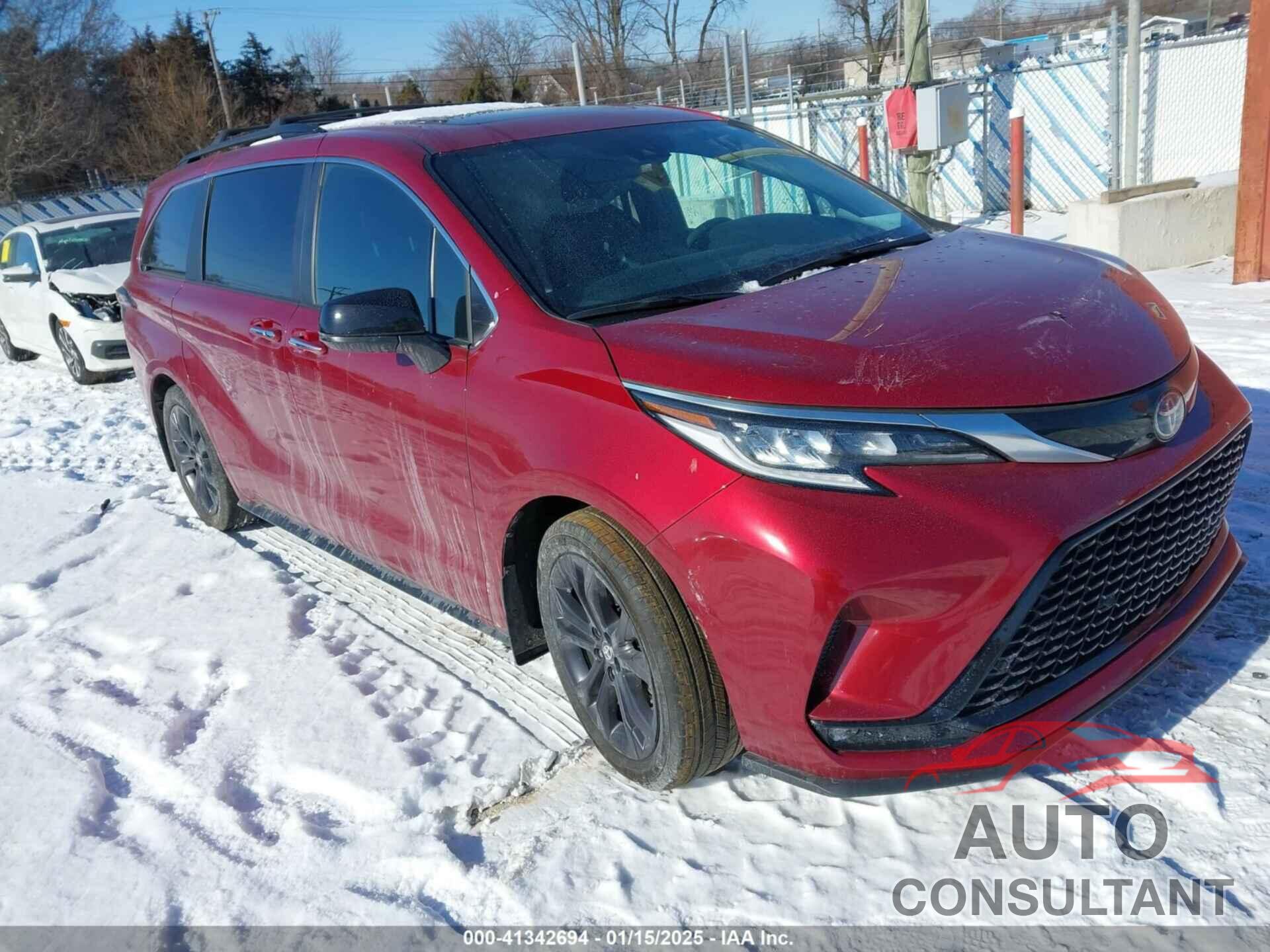 TOYOTA SIENNA 2022 - 5TDXRKEC7NS136682