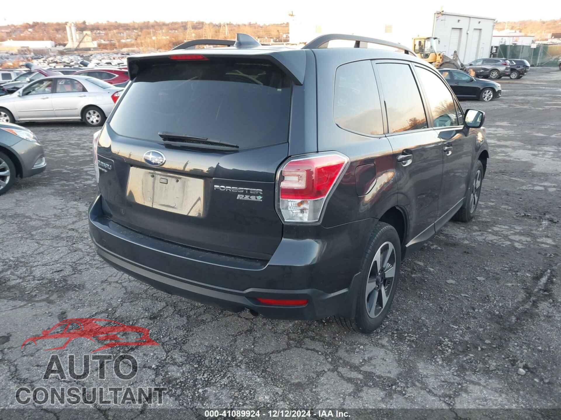 SUBARU FORESTER 2017 - JF2SJAEC2HH524215