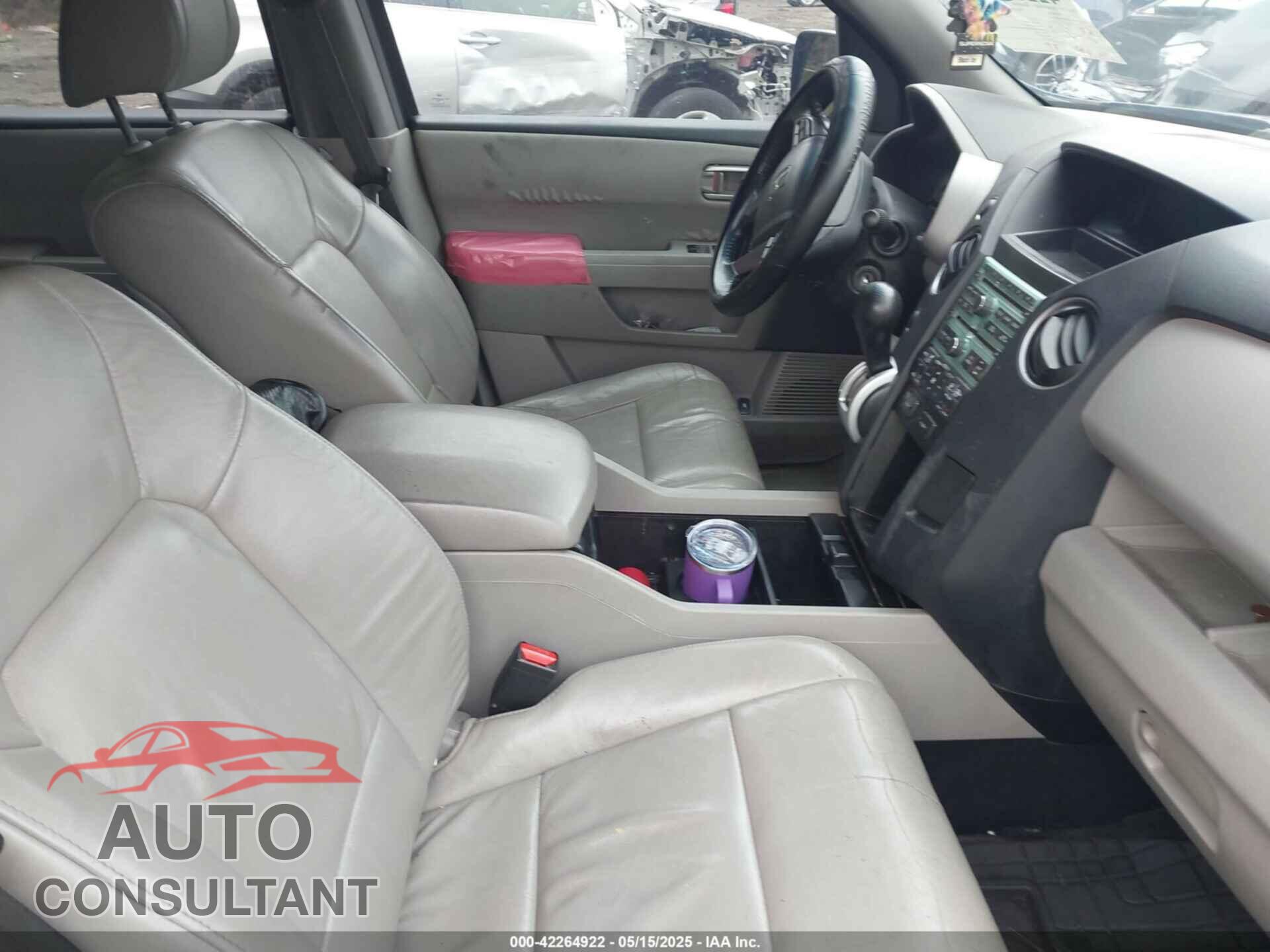 HONDA PILOT 2011 - 5FNYF4H63BB006204