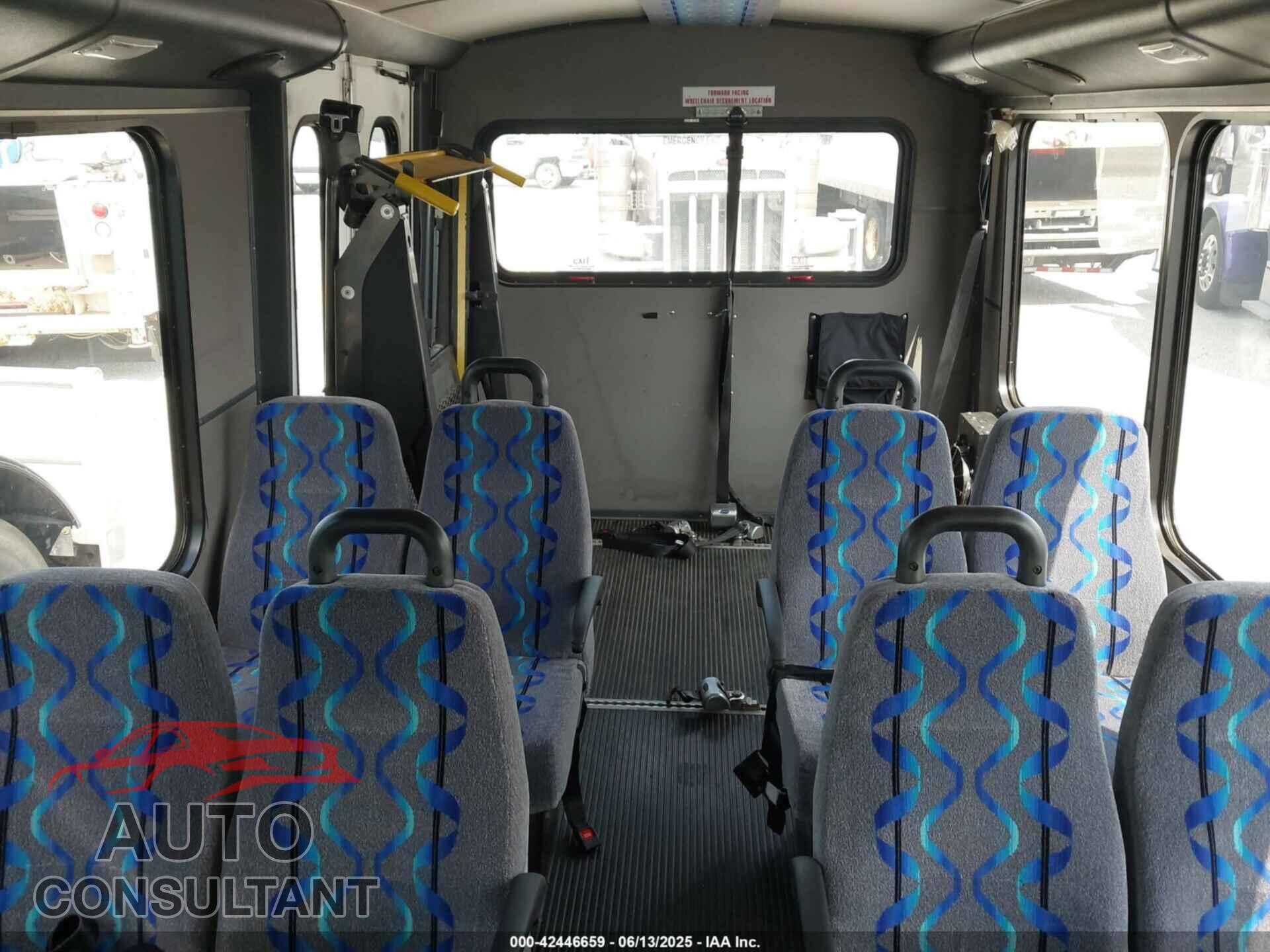 FORD E-350 CUTAWAY 2015 - 1FDWE3FL7FDA19575
