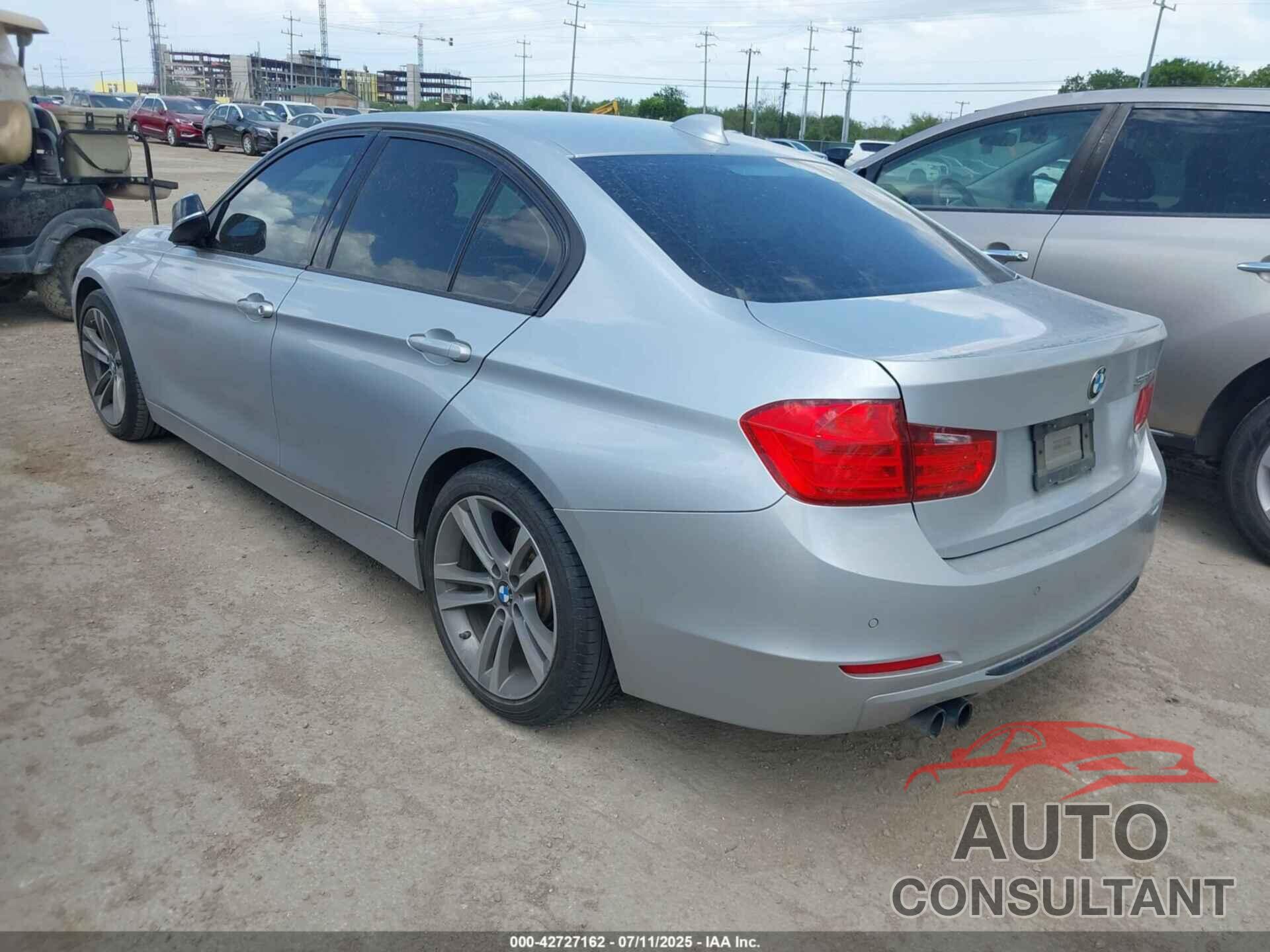 BMW 328I 2015 - WBA3A5G58FNS91140