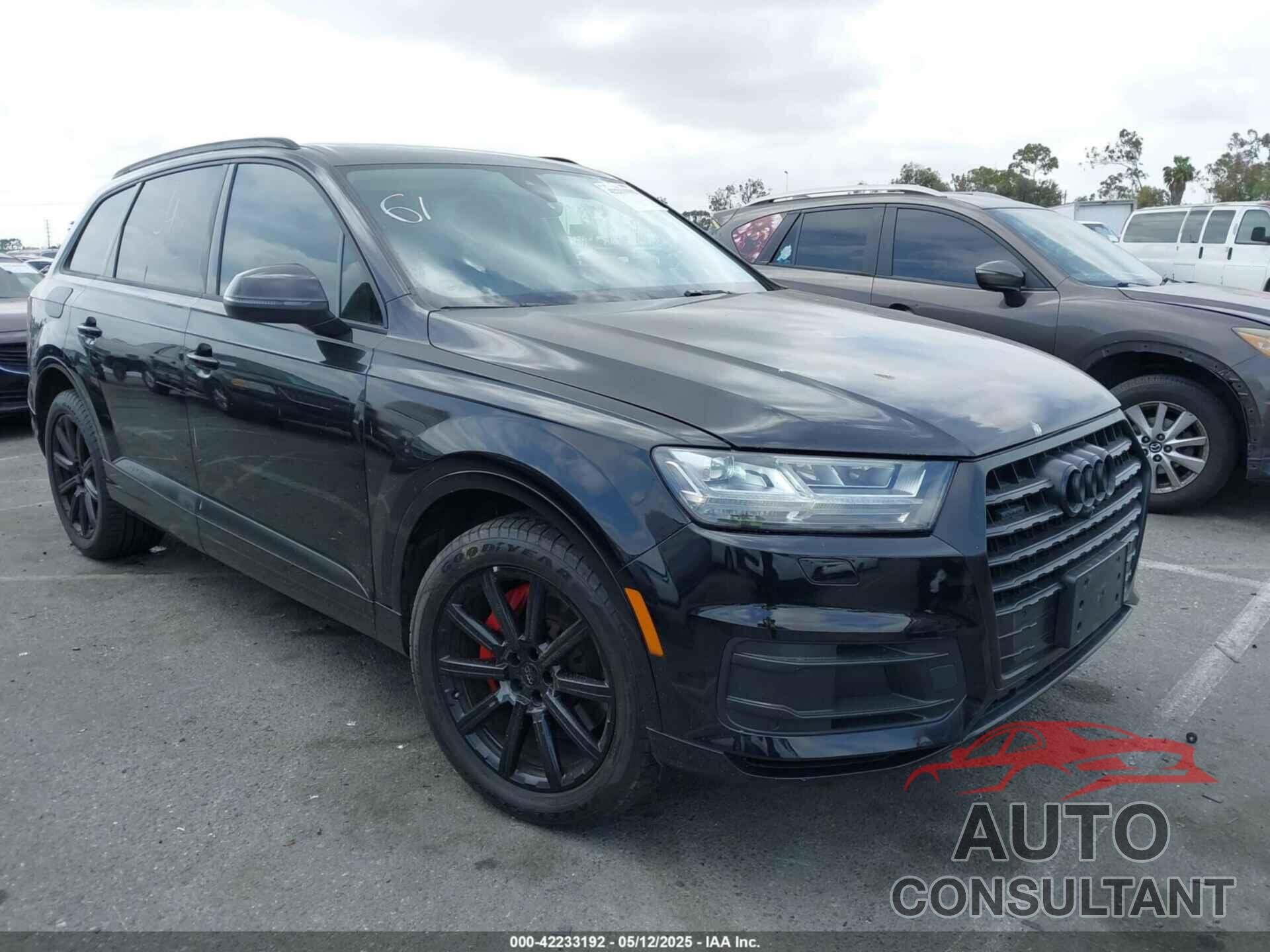 AUDI Q7 2018 - WA1LHAF71JD021489