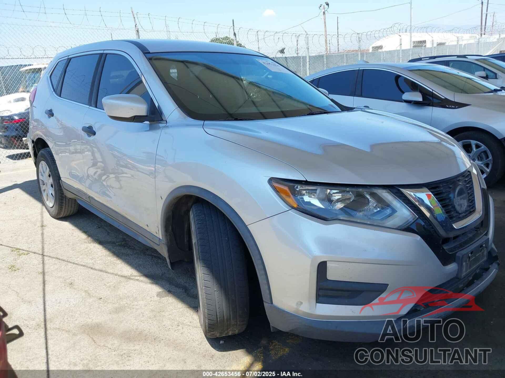 NISSAN ROGUE 2018 - KNMAT2MT8JP588587