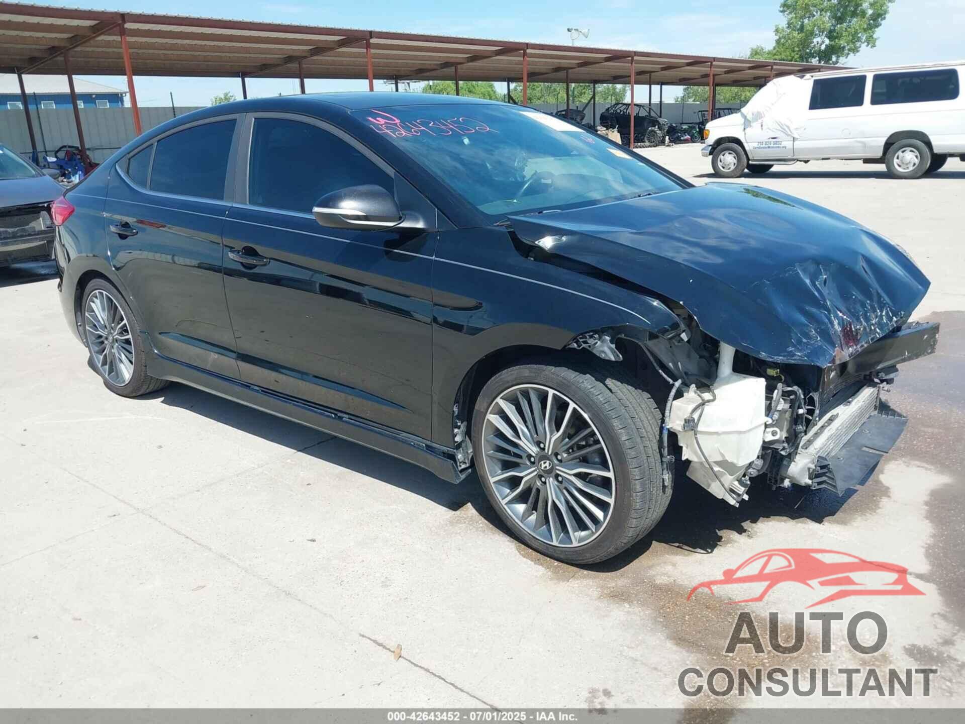 HYUNDAI ELANTRA 2018 - KMHD04LB5JU546756