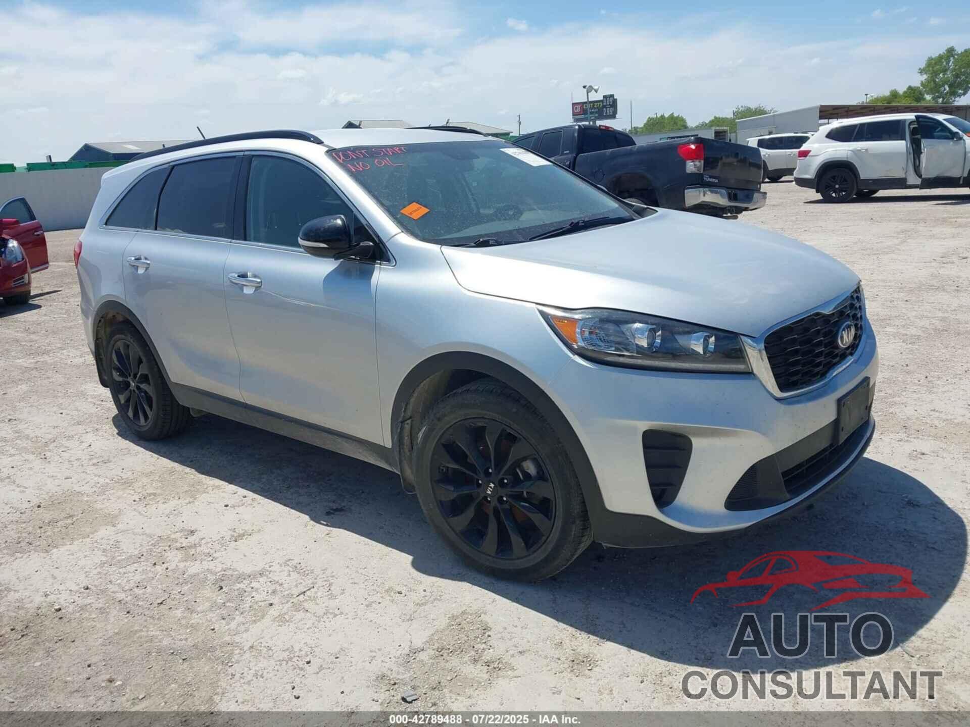 KIA SORENTO 2019 - 5XYPG4A5XKG595139