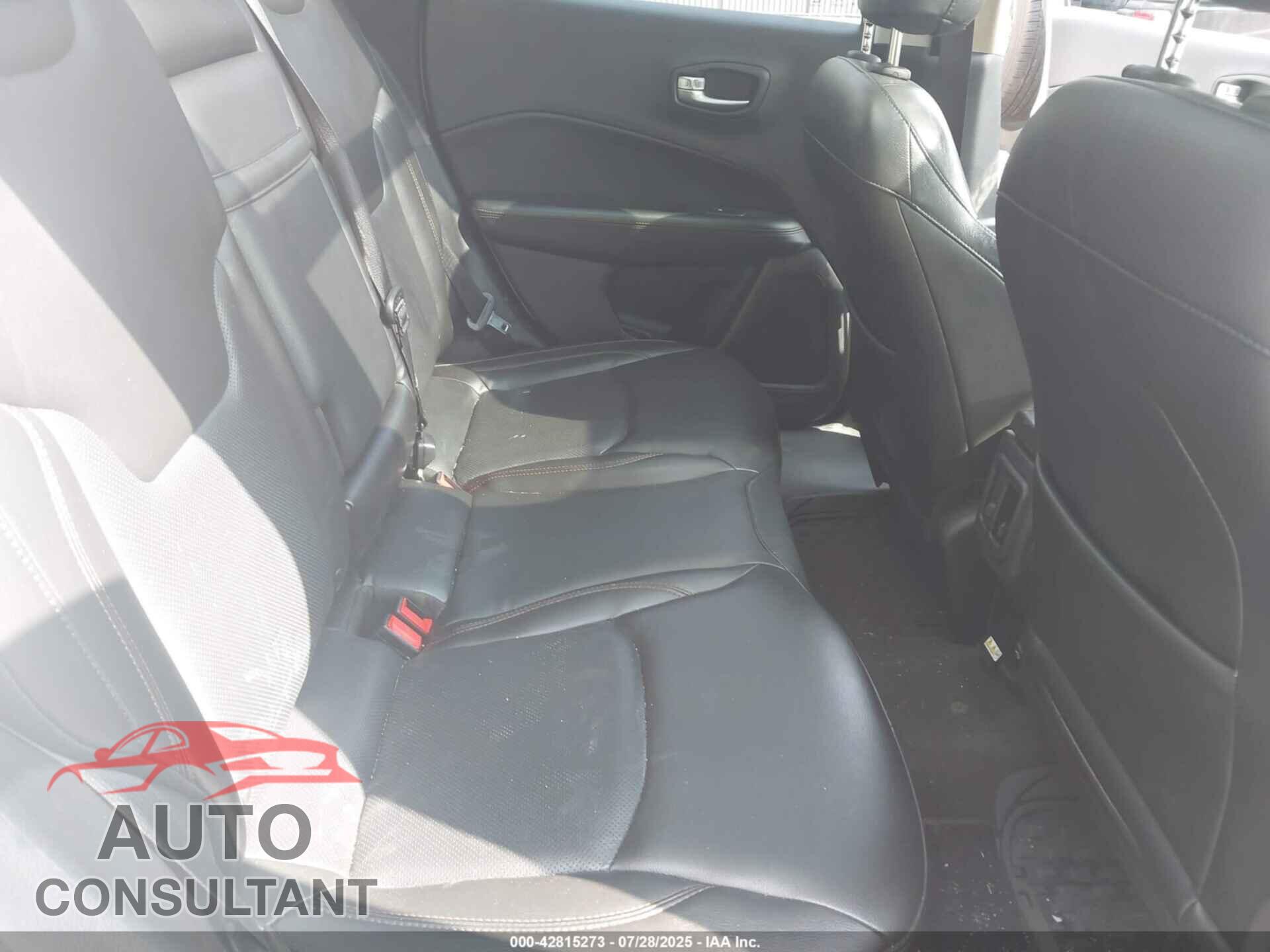 JEEP COMPASS 2018 - 3C4NJDCB2JT264218