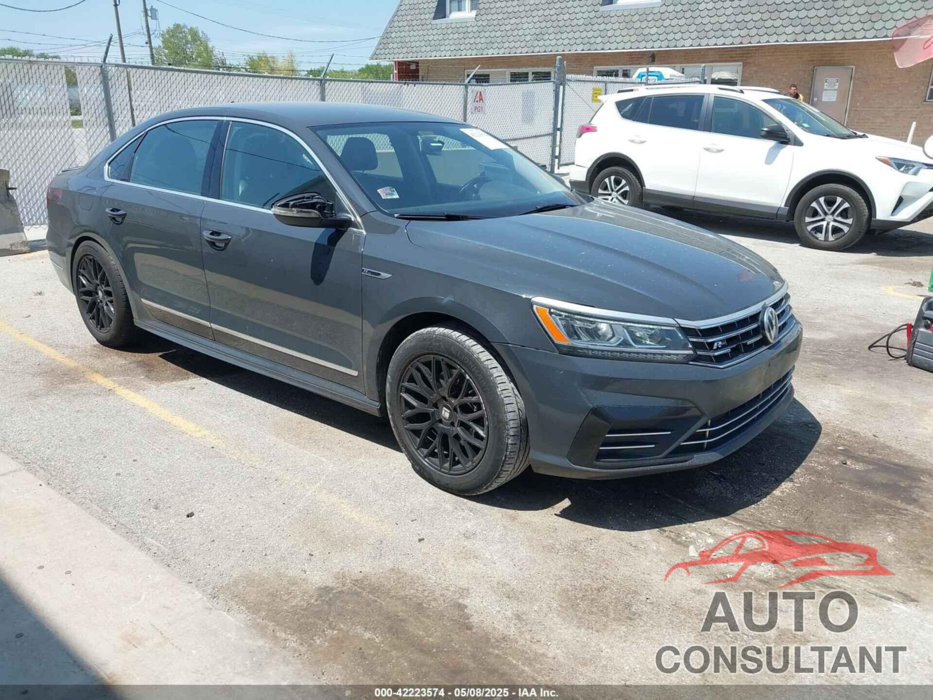 VOLKSWAGEN PASSAT 2017 - 1VWDT7A34HC081571