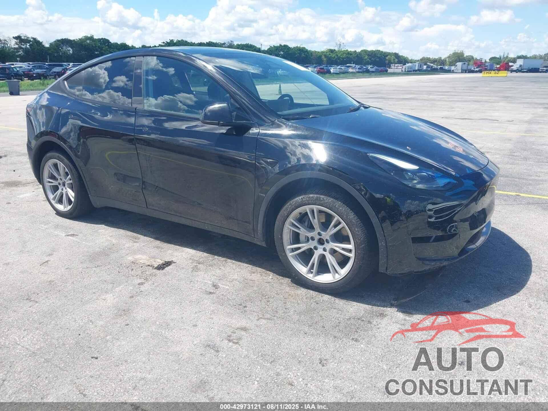 TESLA MODEL Y 2023 - 7SAYGDEE4PA175275