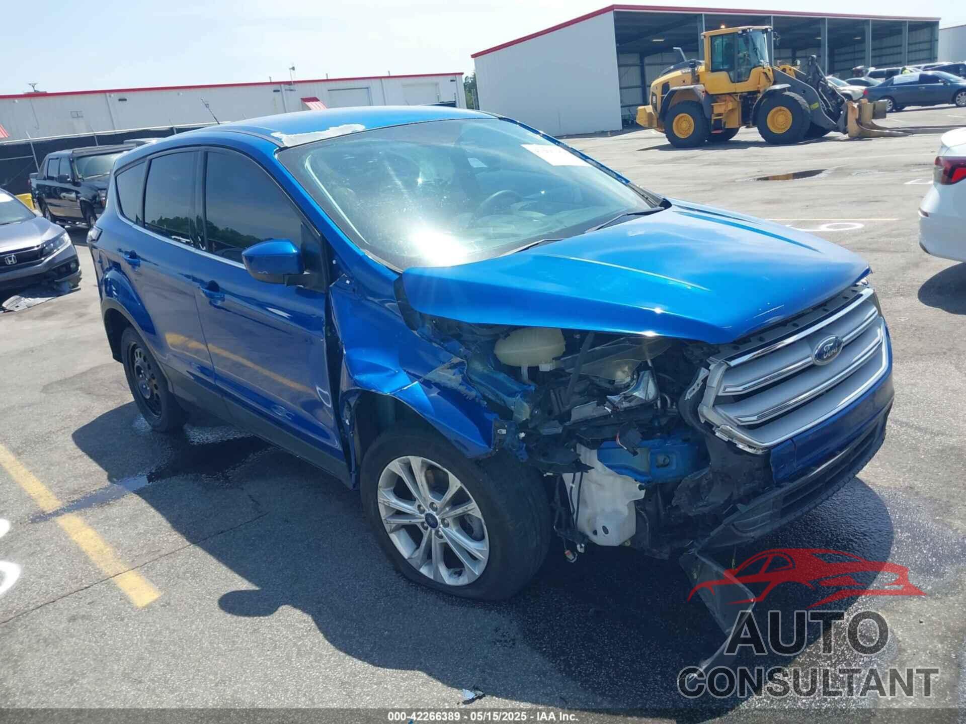 FORD ESCAPE 2017 - 1FMCU0GDXHUD04270