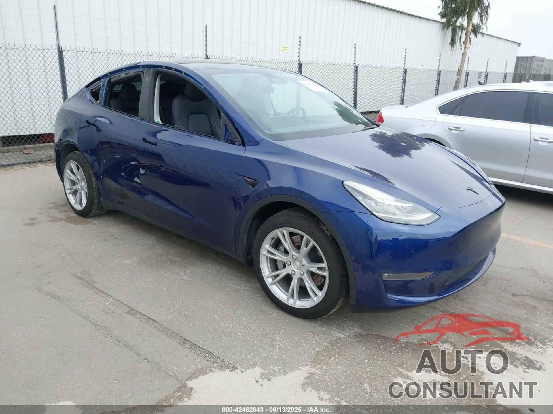 TESLA MODEL Y 2022 - 7SAYGAEEXNF363300
