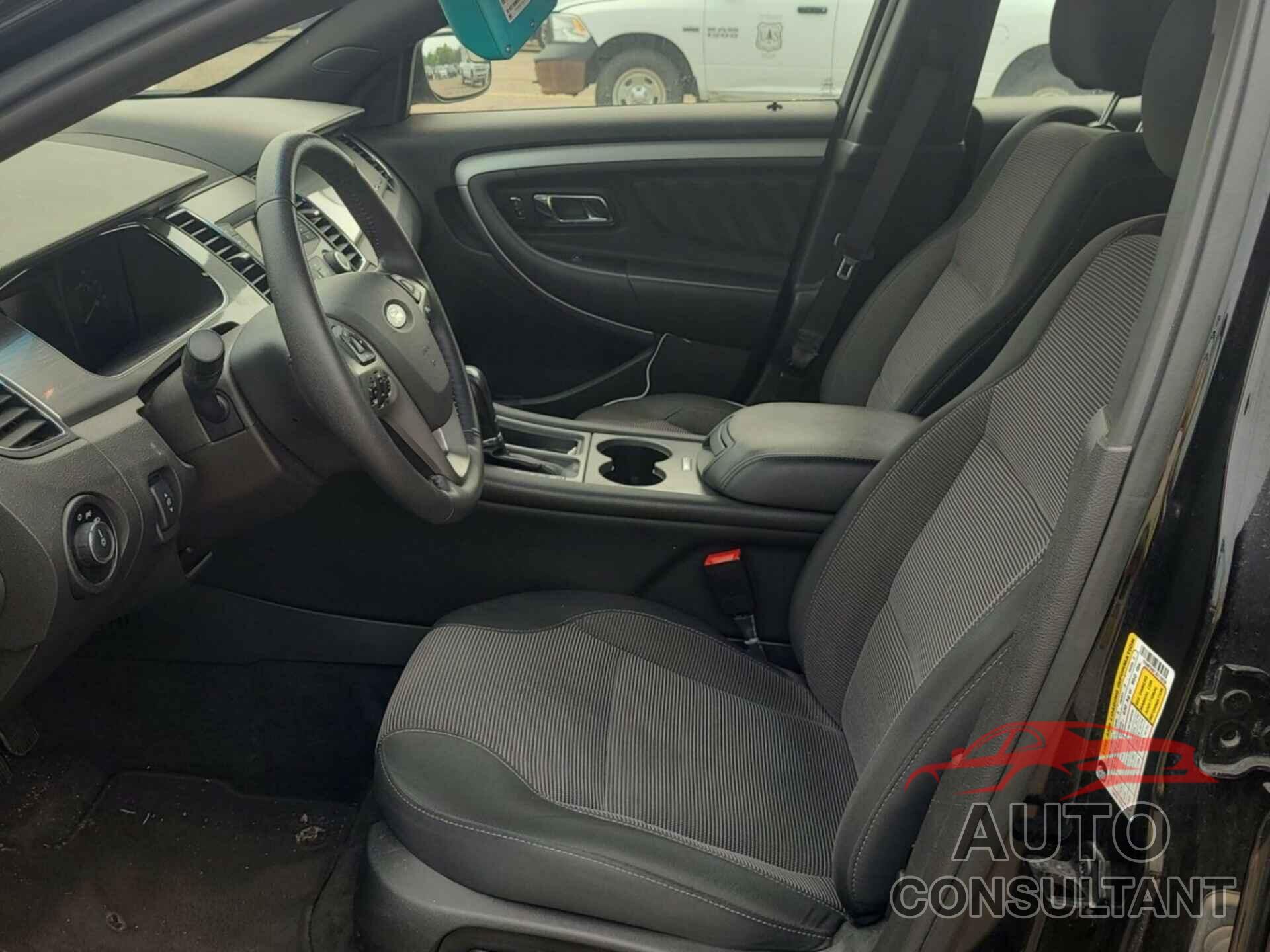 FORD TAURUS 2018 - 1FAHP2H87JG116038