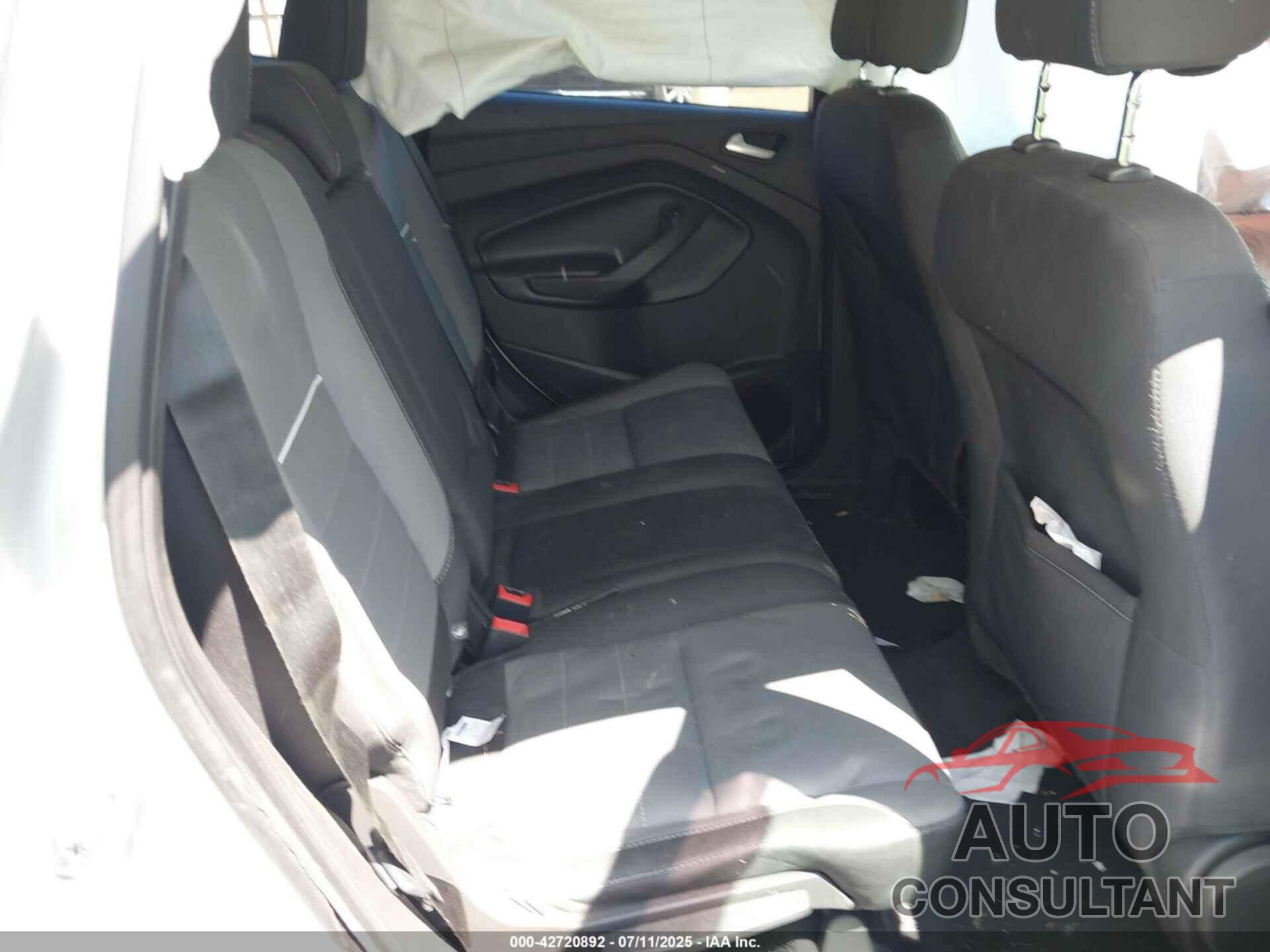 FORD ESCAPE 2015 - 1FMCU9G94FUC44208