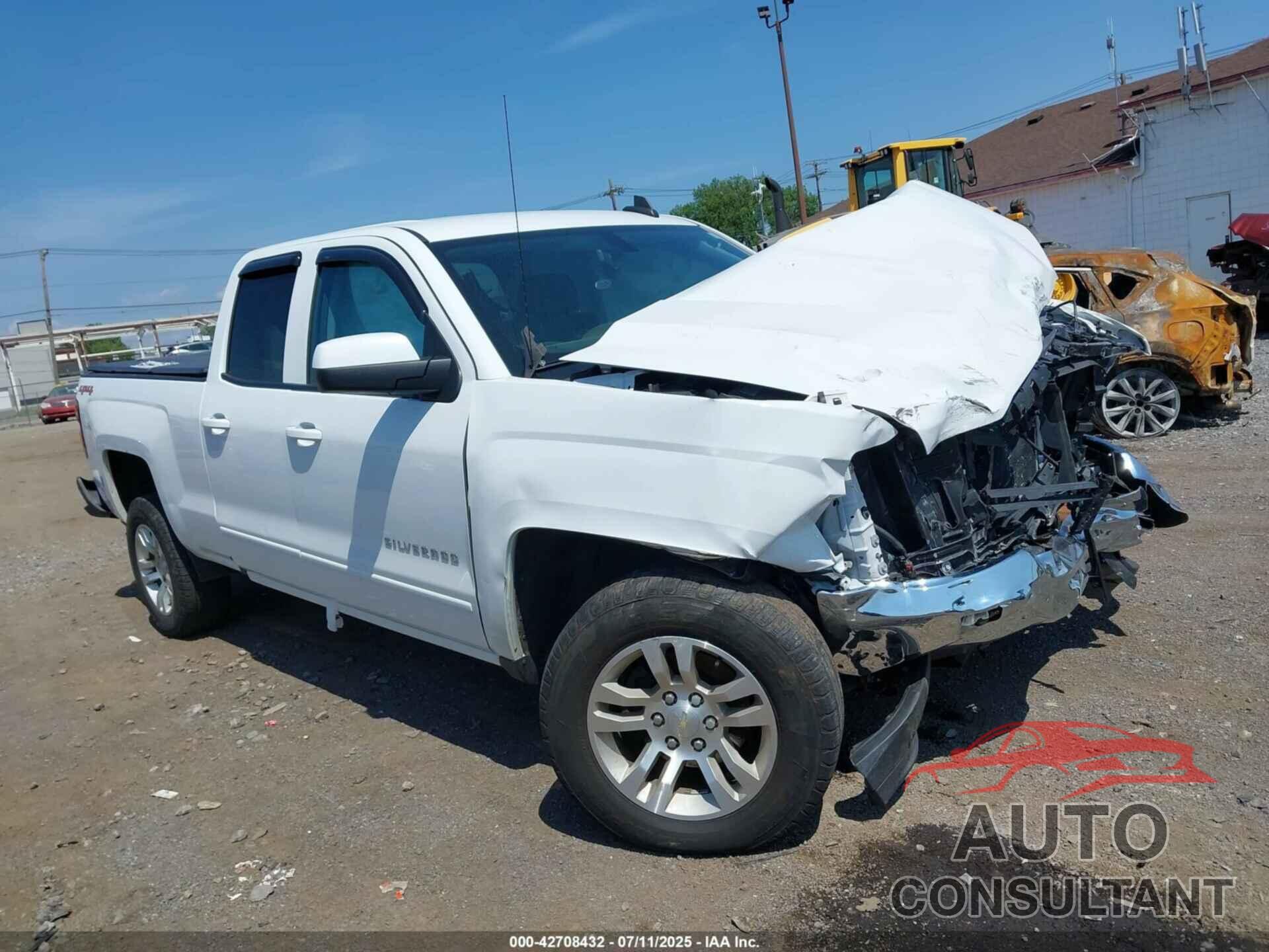 CHEVROLET SILVERADO 1500 2018 - 1GCVKREC5JZ299361
