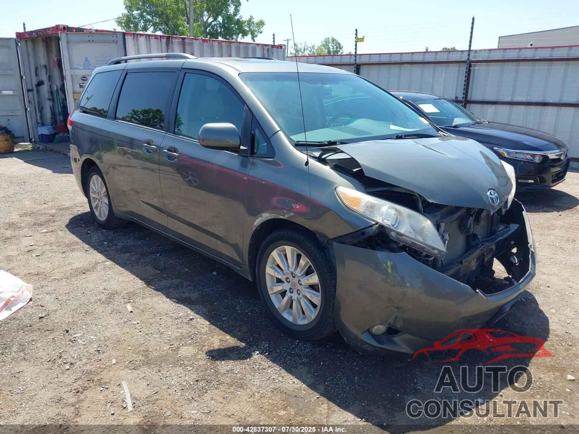 TOYOTA SIENNA 2012 - 5TDDK3DC5CS046555