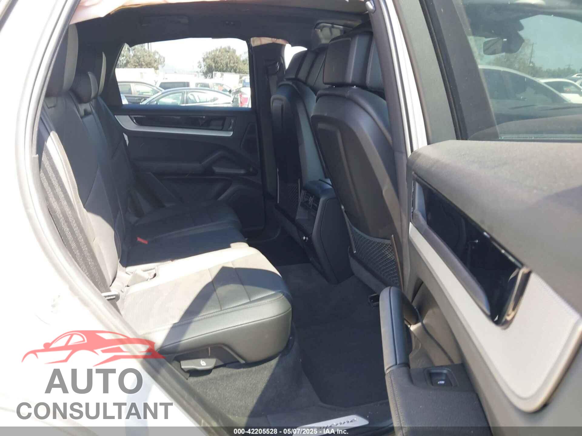 PORSCHE CAYENNE 2024 - WP1AA2AY5RDA02624