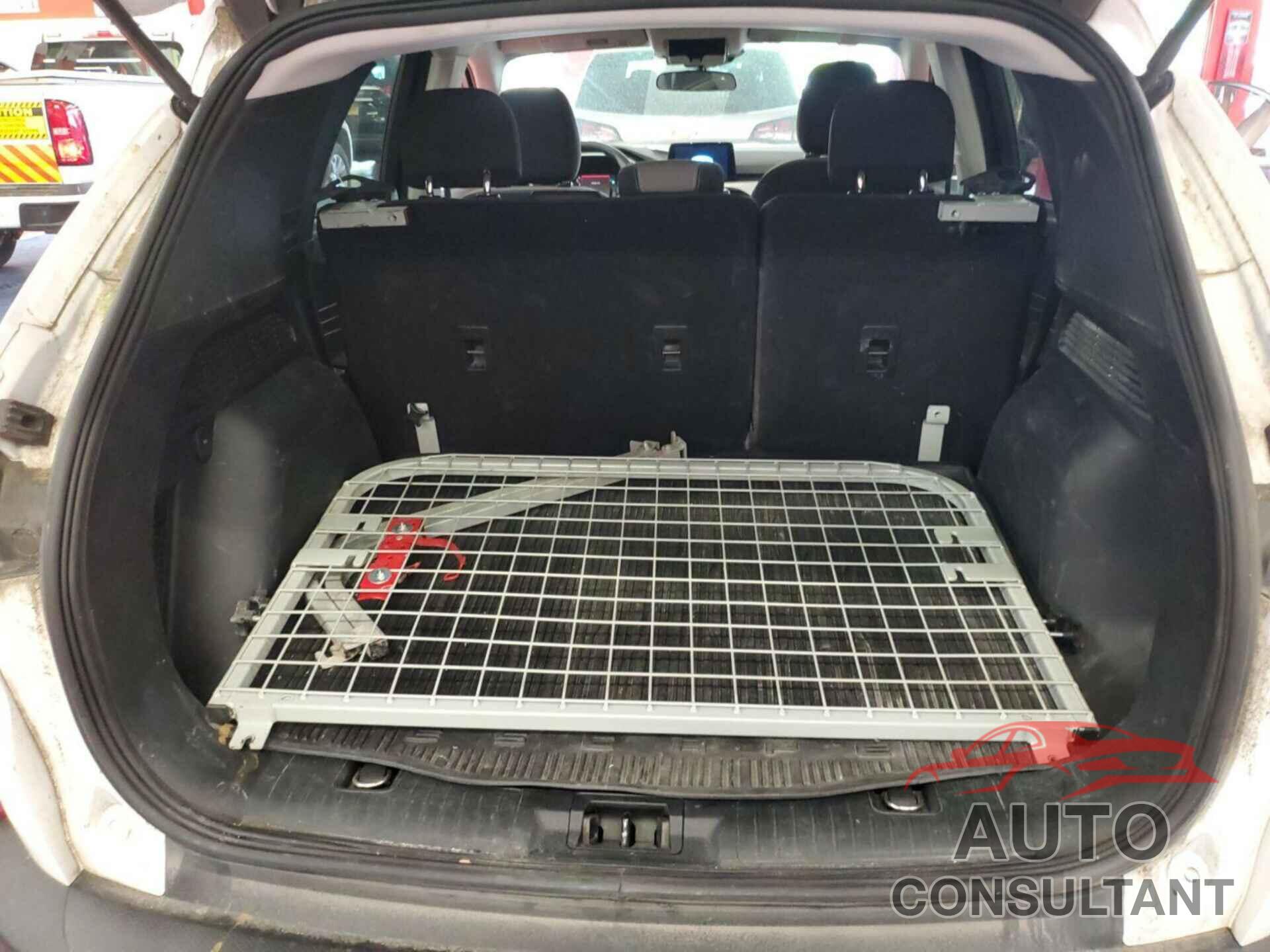 FORD ESCAPE 2021 - 1FMCU9BZ4MUA42411