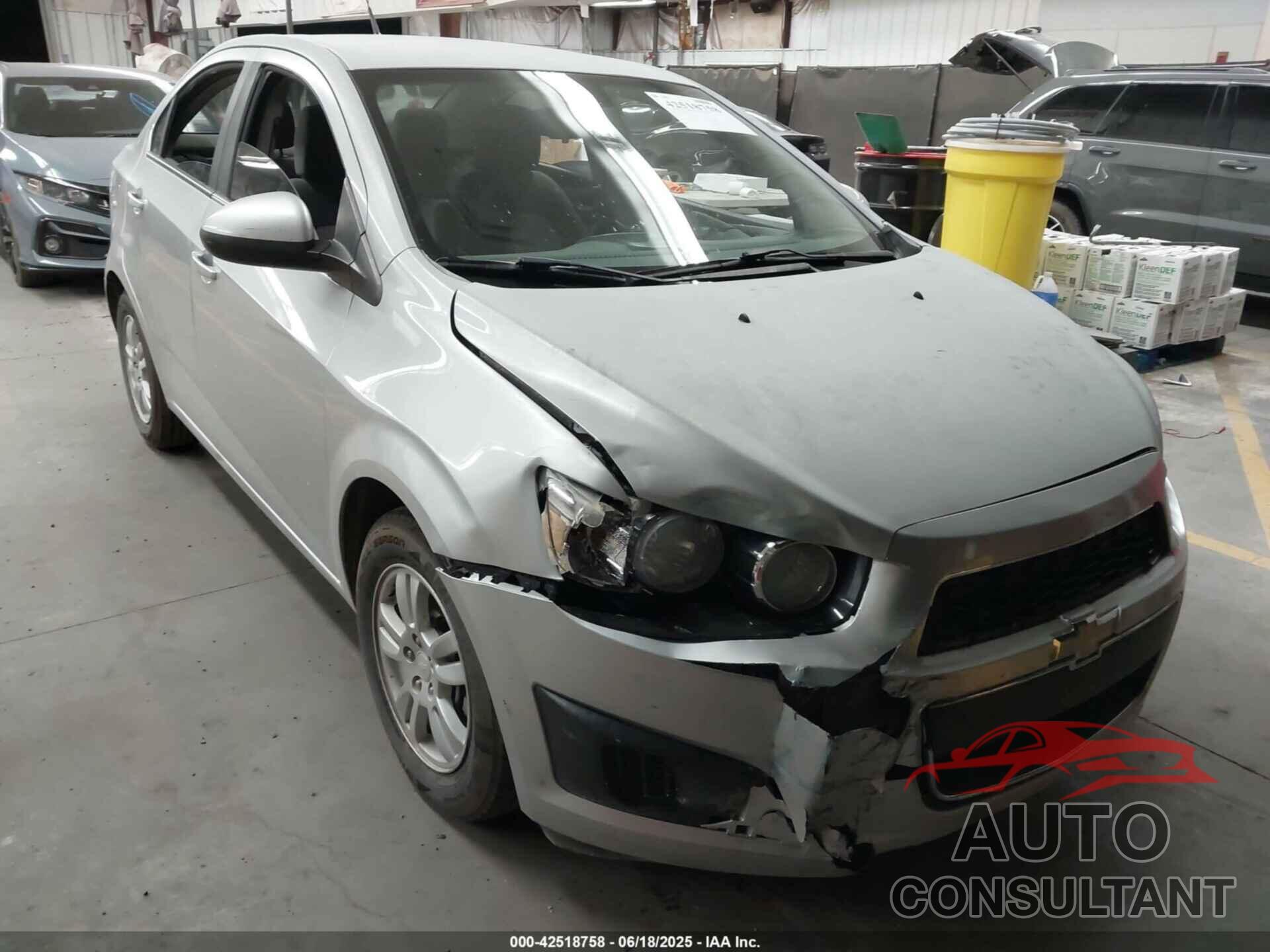 CHEVROLET SONIC 2013 - 1G1JC5SH9D4212625