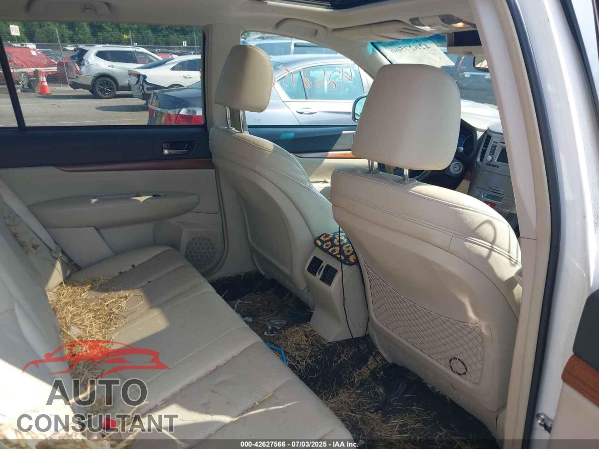SUBARU OUTBACK 2014 - 4S4BRBLC4E3246020