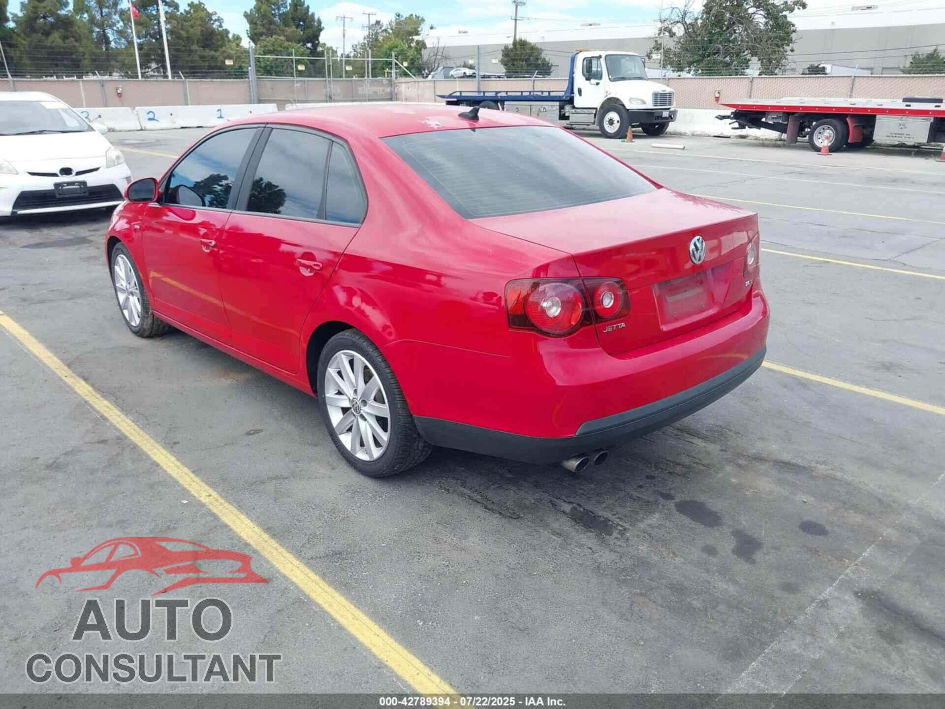 VOLKSWAGEN JETTA 2010 - 3VWRA7AJ0AM110207