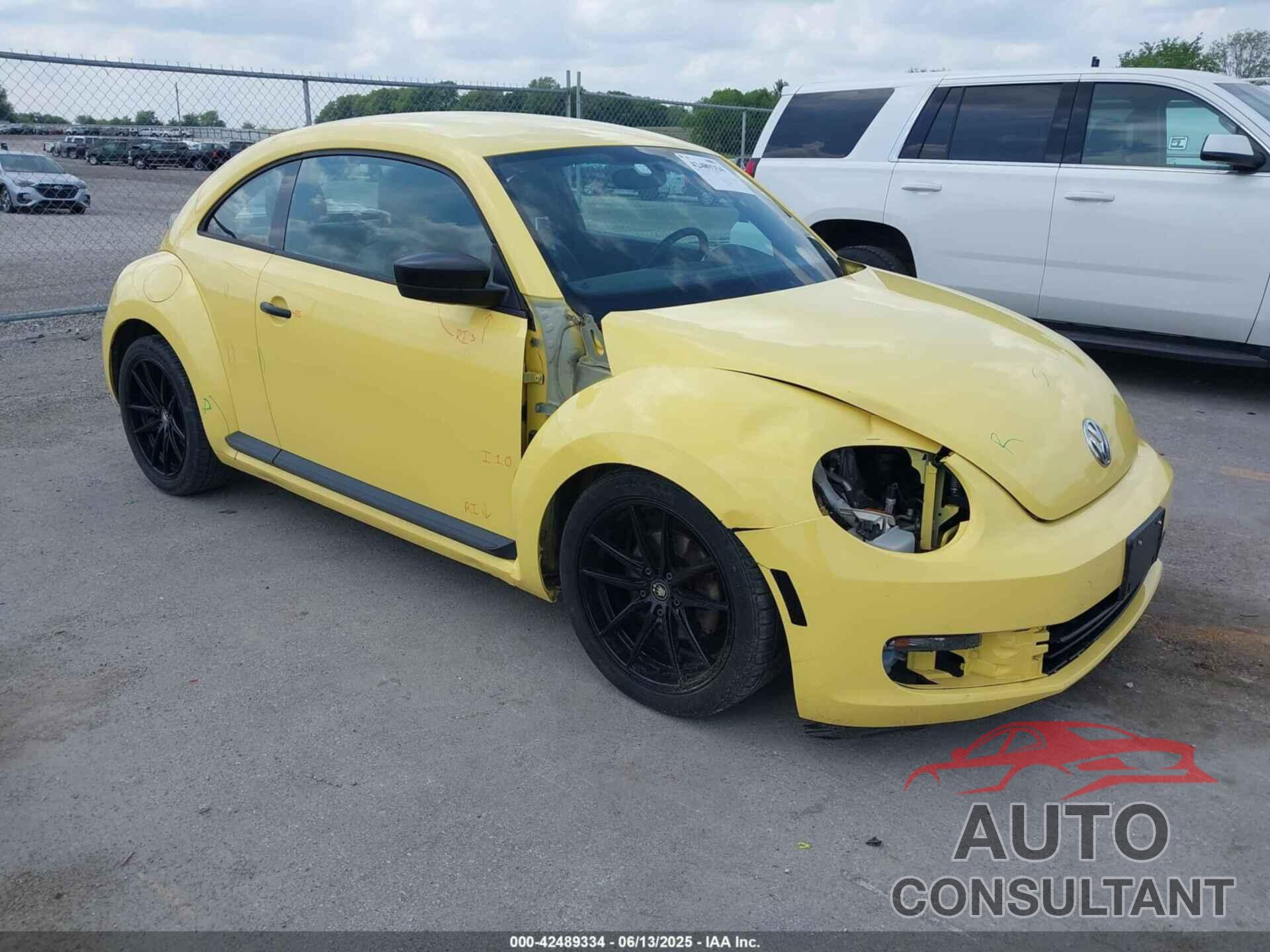 VOLKSWAGEN BEETLE 2015 - 3VWF17AT6FM643352